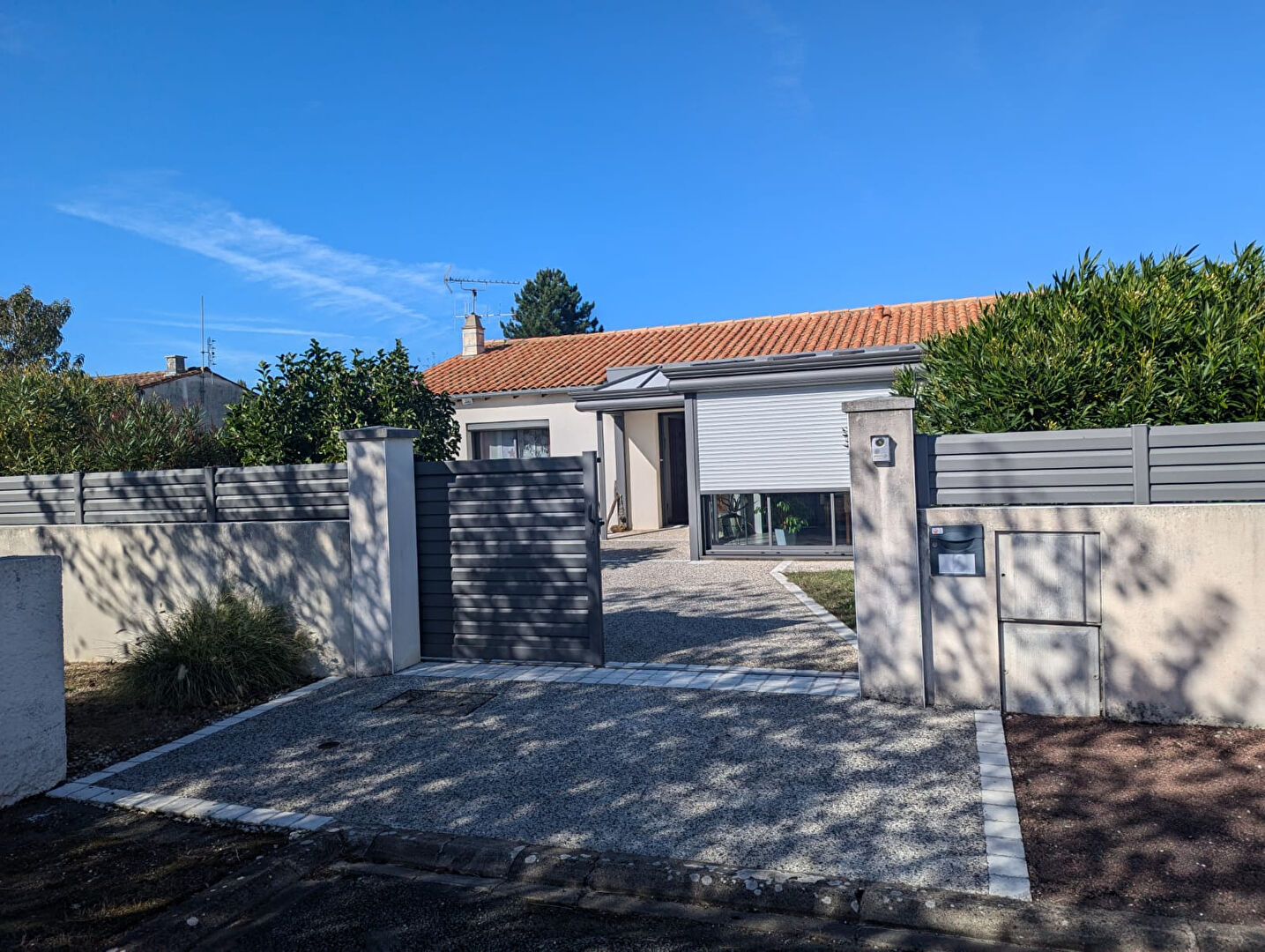 Maison ECHILLAIS (17620) 5 pièces 163.00 m²