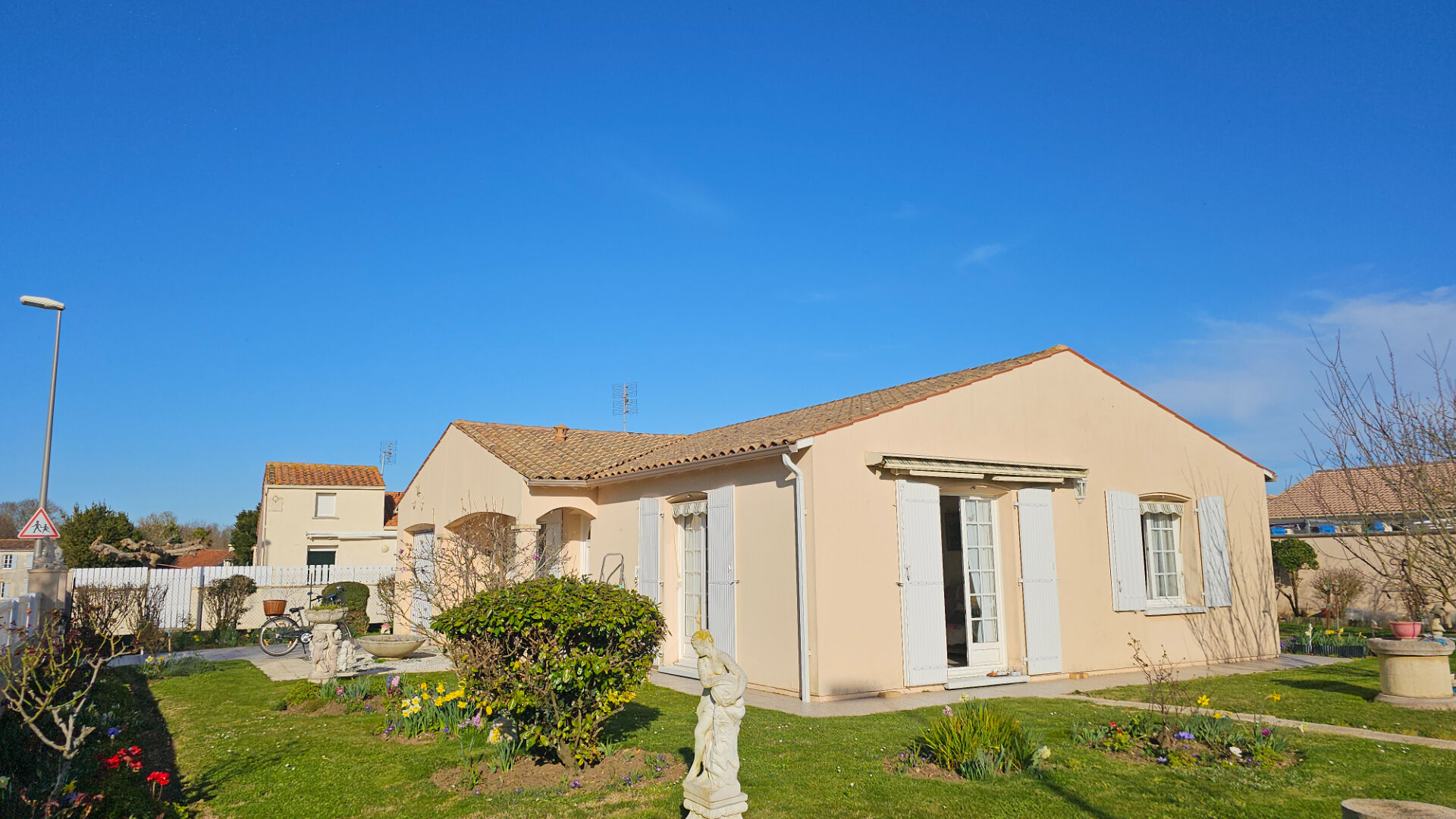 Maison PORT DES BARQUES (17730) 3 pièces 73.00 m²
