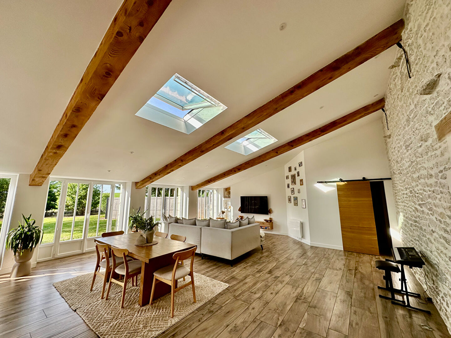 Maison BREUIL MAGNE (17870) 7 pièces 188.81 m²