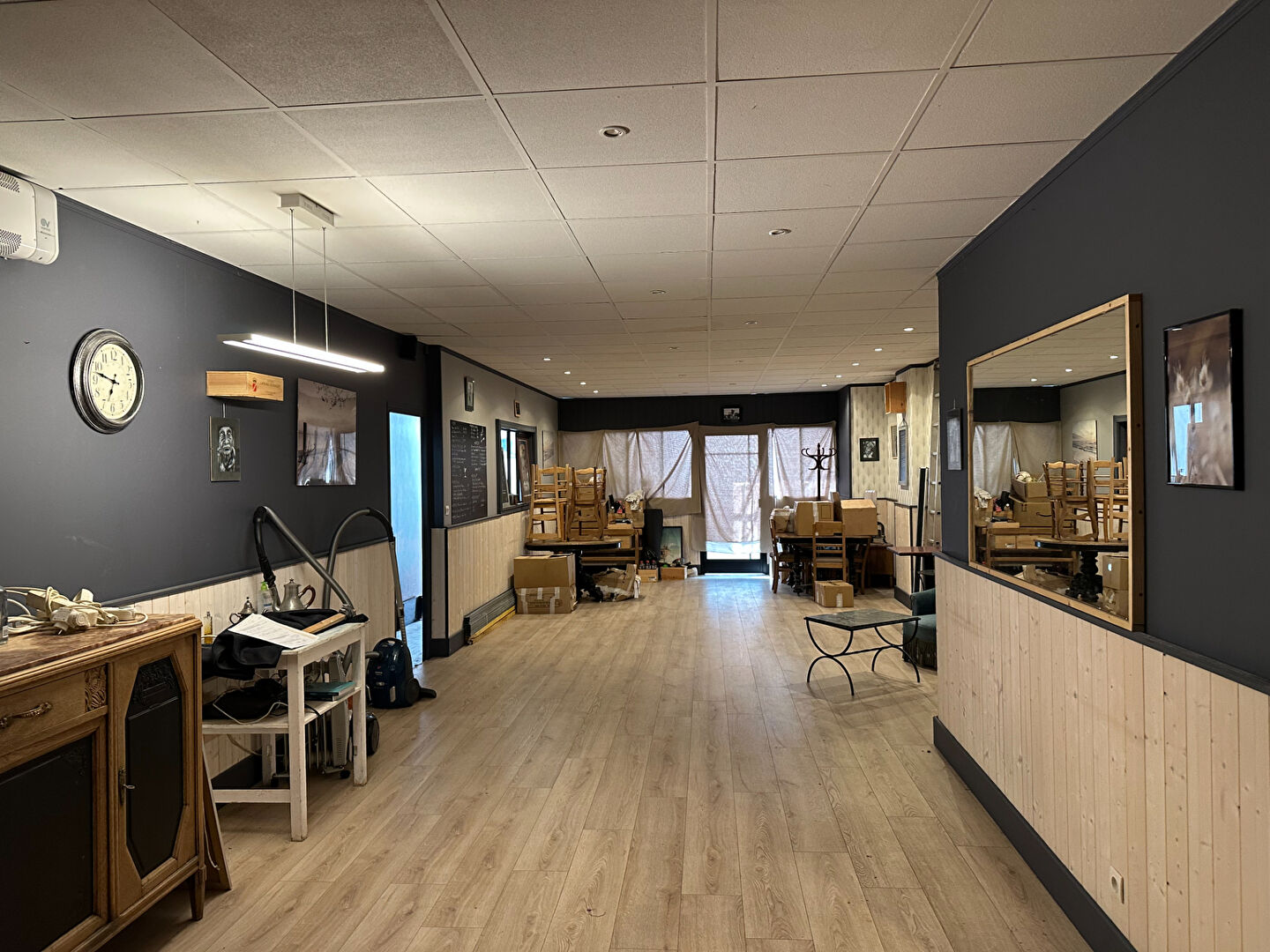Local commercial ROCHEFORT (17300) 1 pièce 100.00 m²