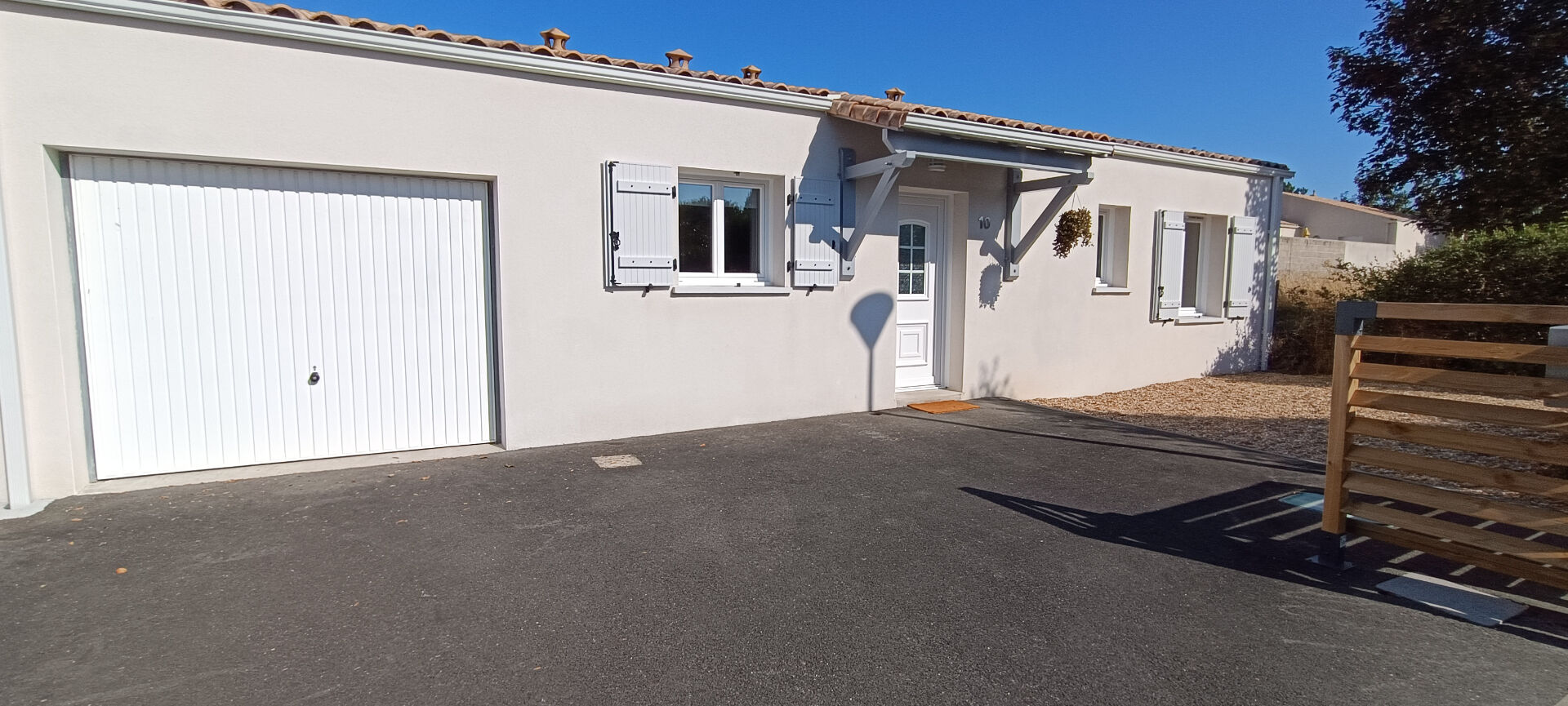 Maison ECHILLAIS (17620) 4 pièces 76.00 m²