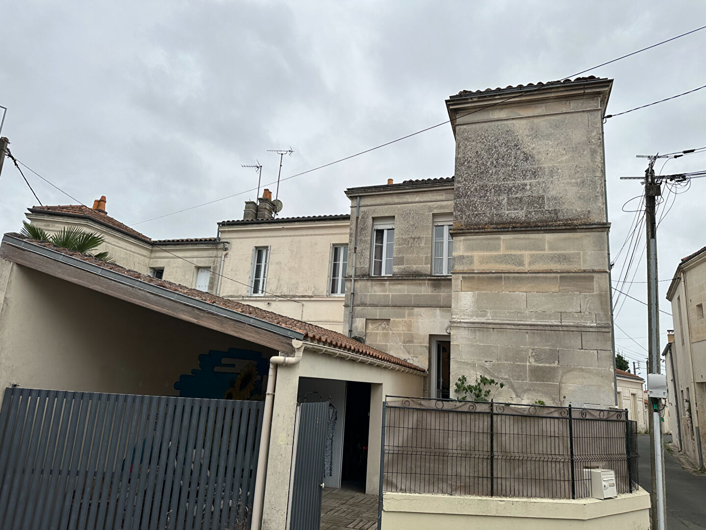 Maison ROCHEFORT (17300) 5 pièces 80.79 m²