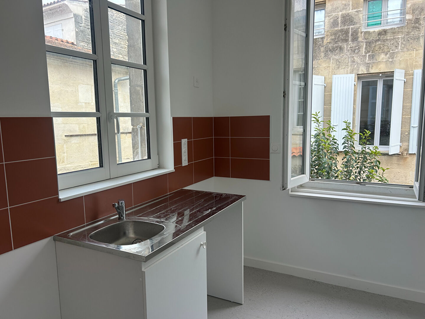 Appartement ROCHEFORT (17300) 1 pièce 30.00 m²