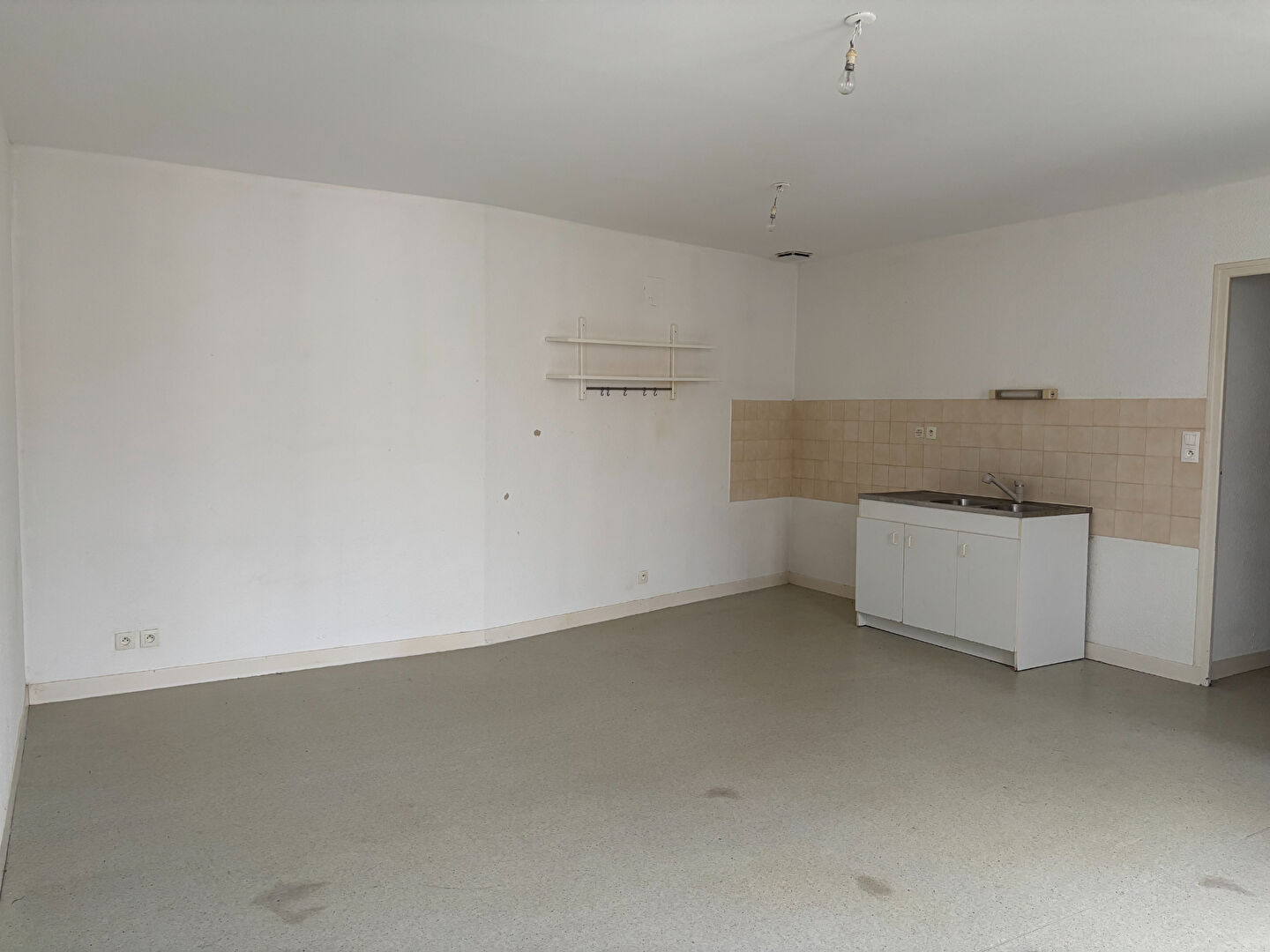 Appartement ROCHEFORT (17300) 2 pi&egrave;ces 48.00 m&sup2;