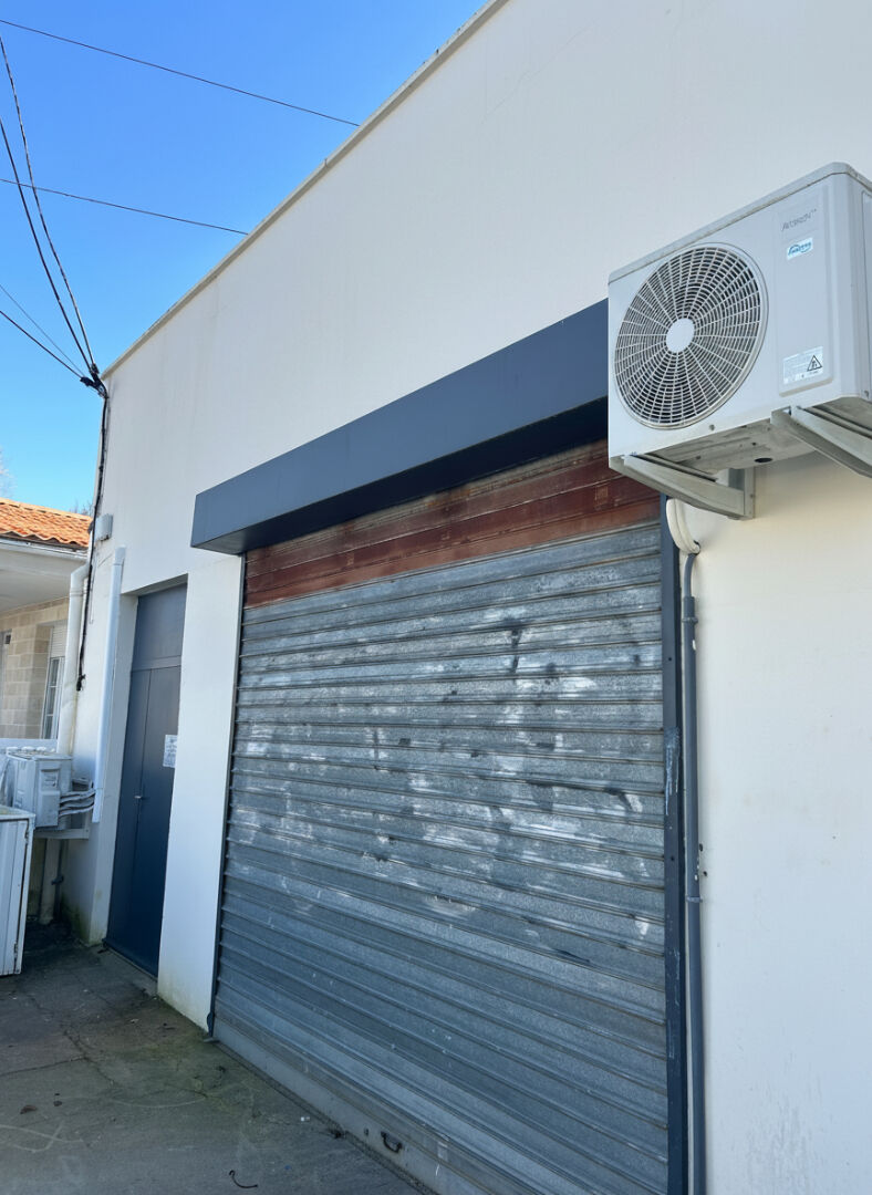 Local commercial ROCHEFORT (17300) 176.00 m&sup2;