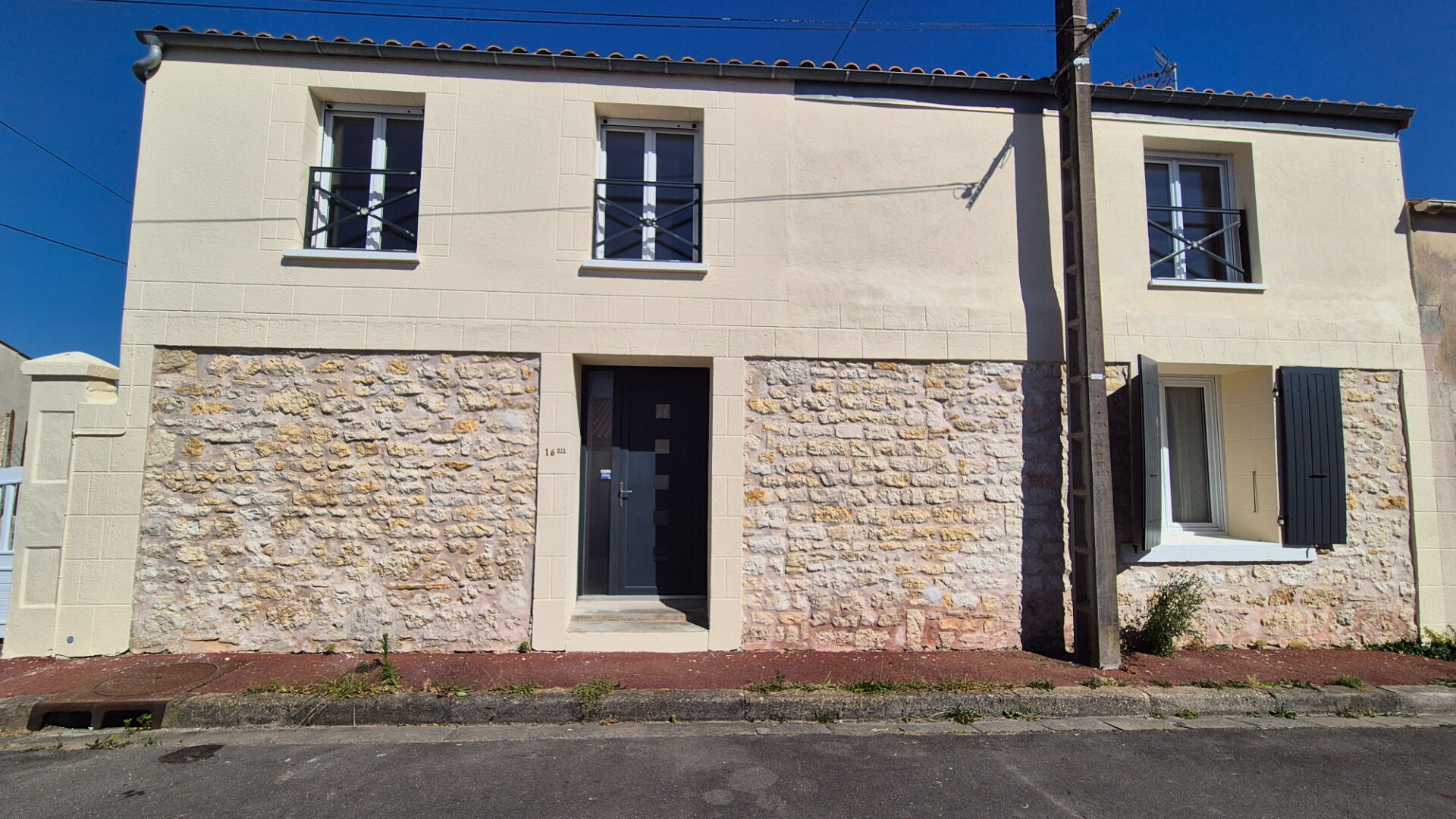 Maison ROCHEFORT (17300) 4 pi&egrave;ces 137.00 m&sup2;