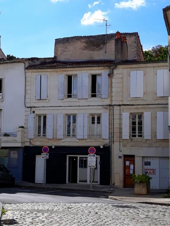 Immeuble SAINTES (17100) 7 pi&egrave;ces 255.00 m&sup2;