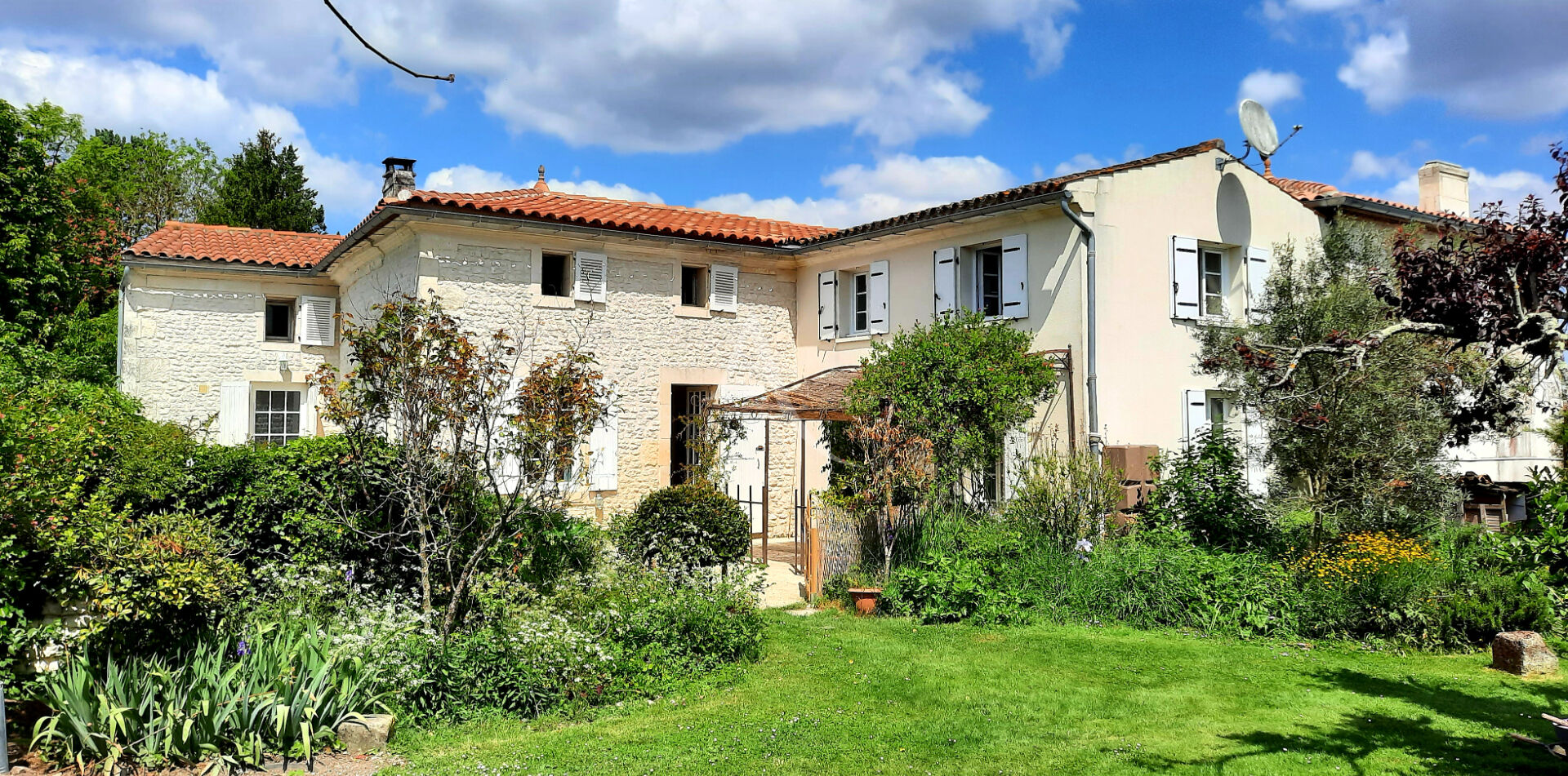 Maison PONS (17800) 9 pi&egrave;ces 220.50 m&sup2;