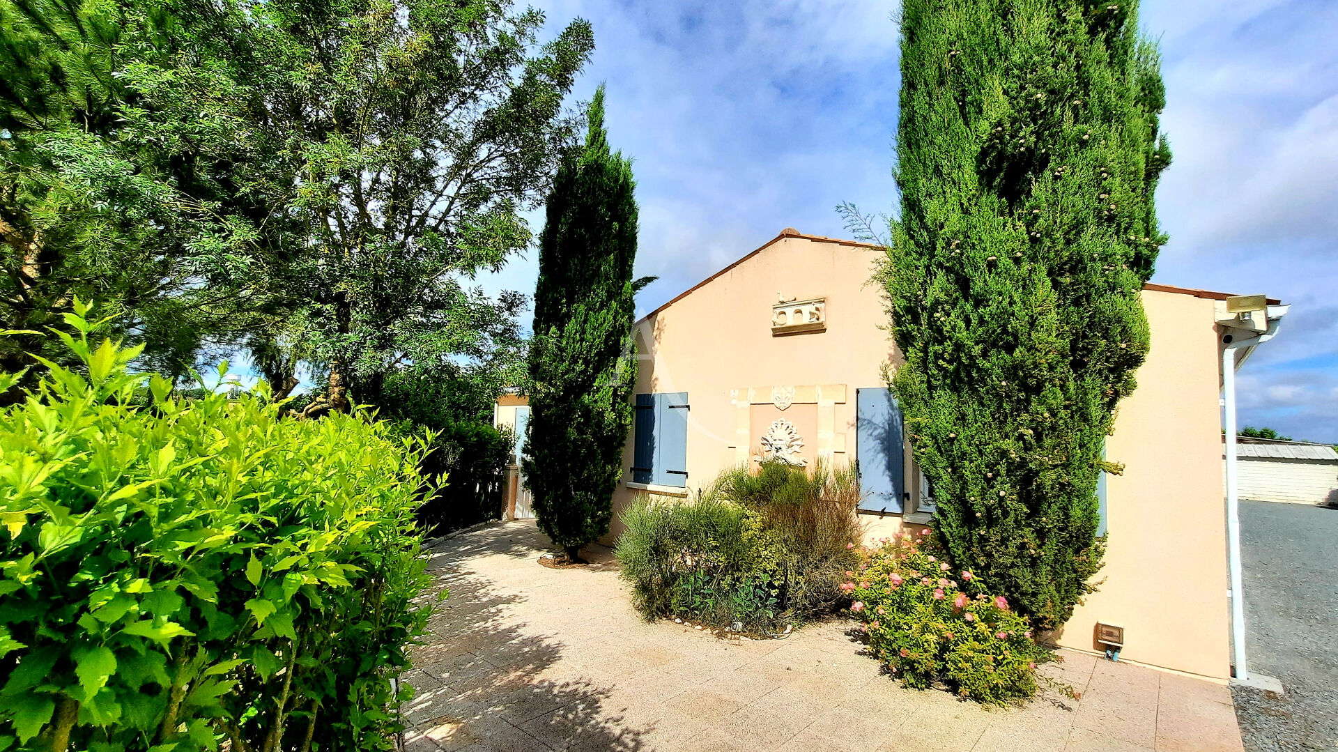 Maison SAINTES (17100) 7 pièces 157.00 m²