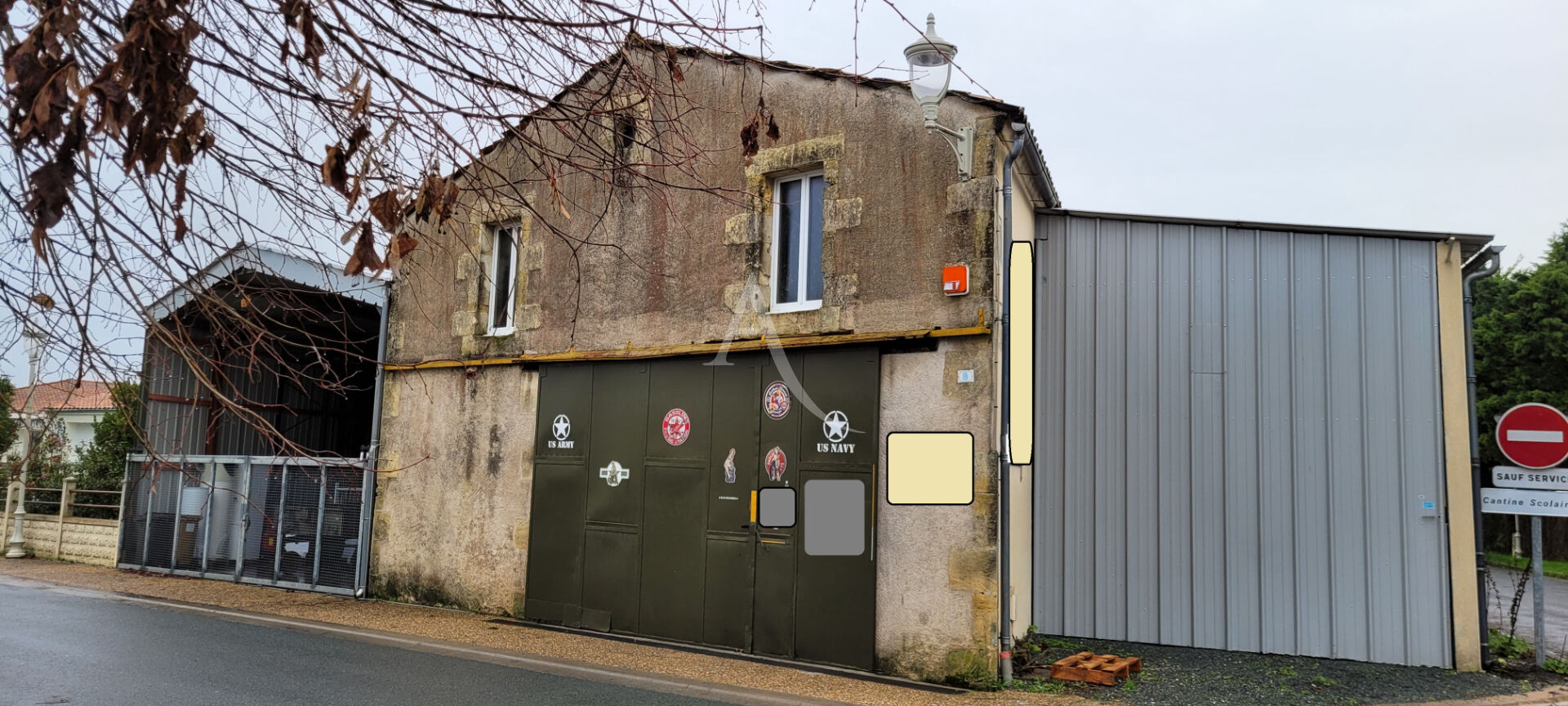 Entrep&ocirc;t / Local industriel MATHA (17160) 300.00 m&sup2;