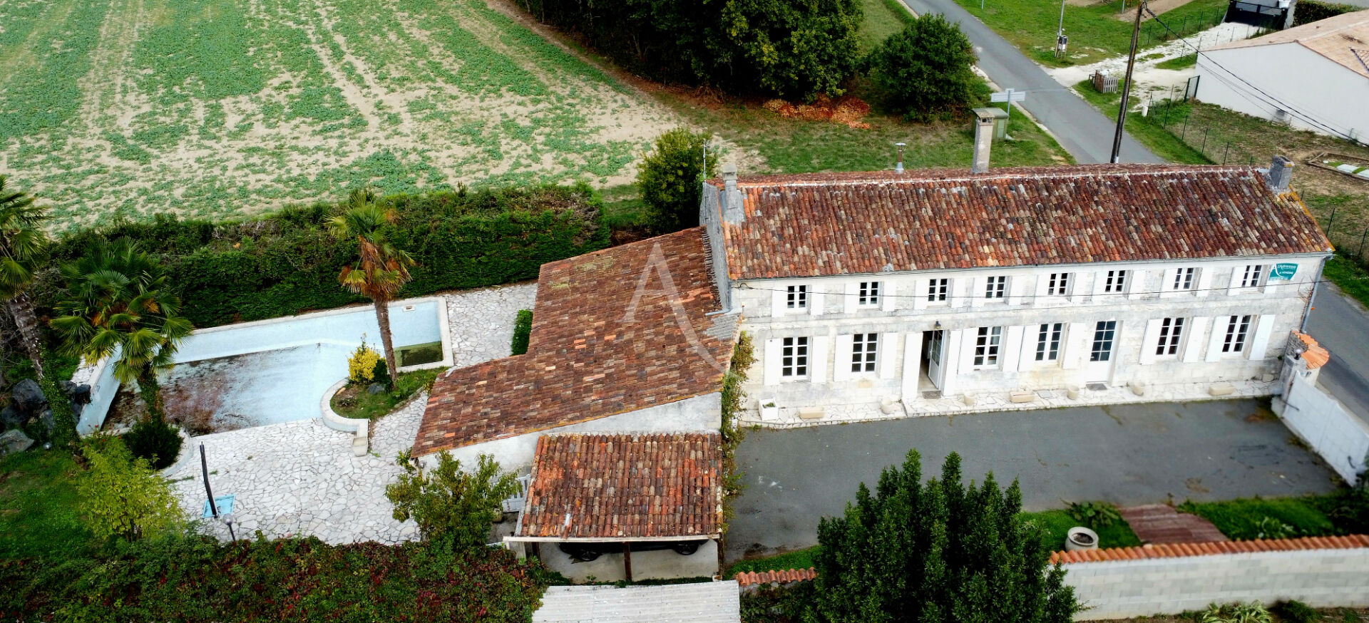 Maison FONTCOUVERTE (17100) 5 pi&egrave;ces 185.50 m&sup2;