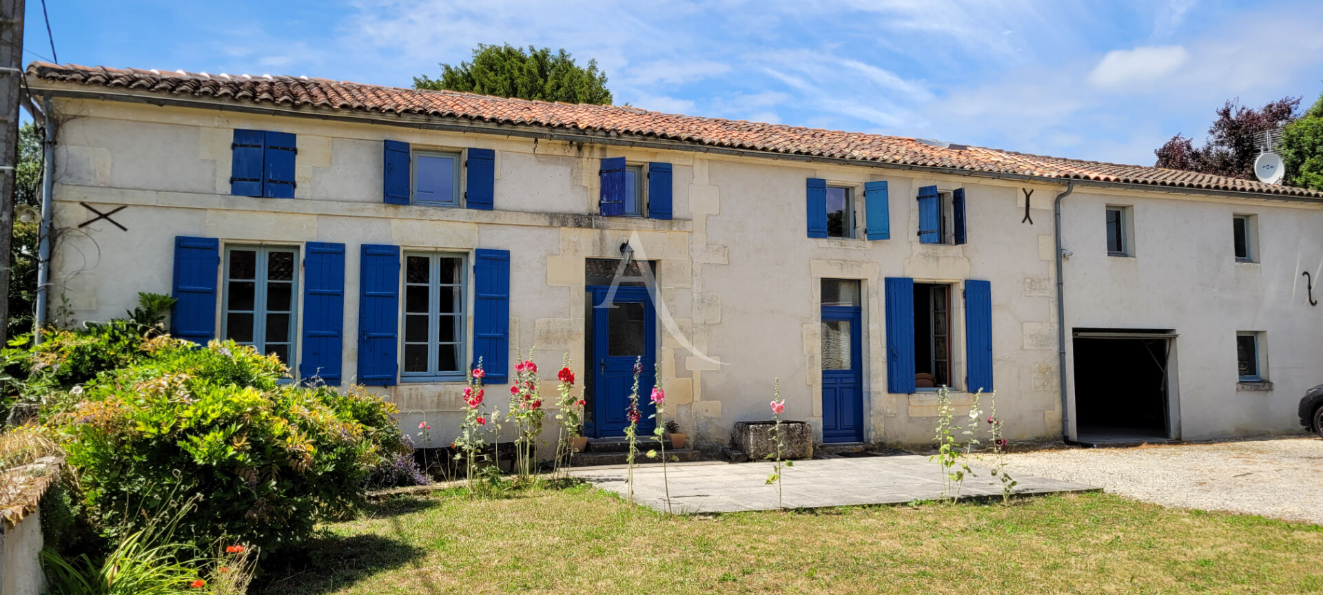 Maison BURIE (17770) 8 pièces 190.00 m²