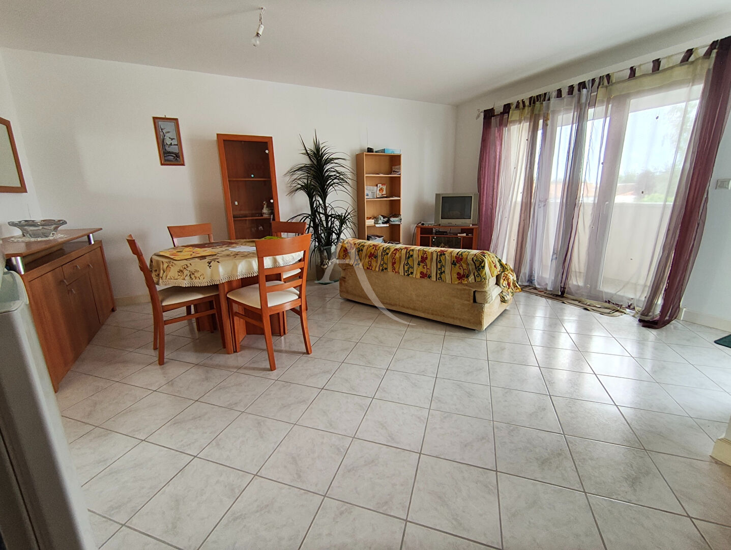 Appartement SAINTES (17100) 2 pièces 46.00 m²