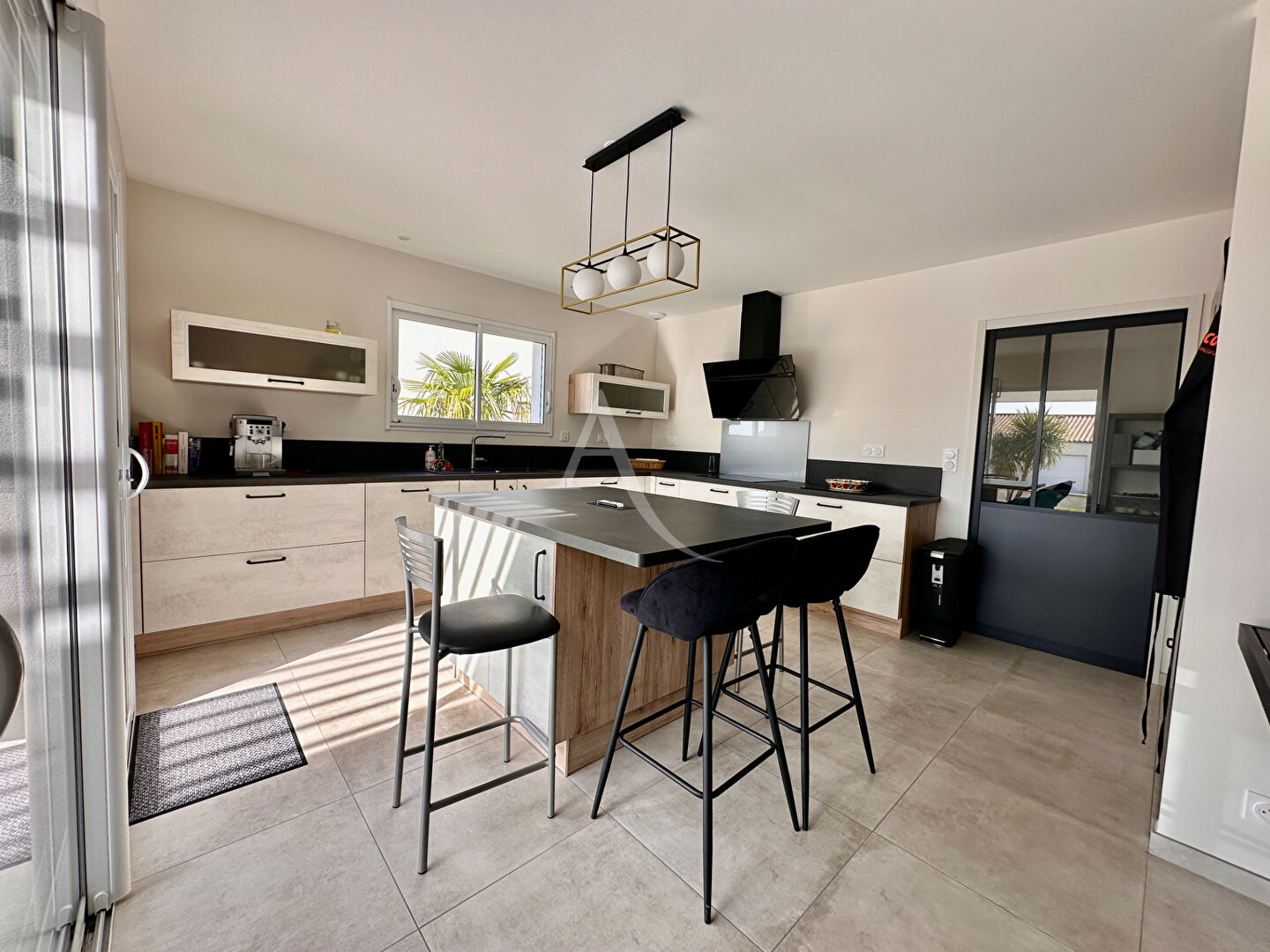 Maison SAINTES (17100) 4 pi&egrave;ces 102.00 m&sup2;