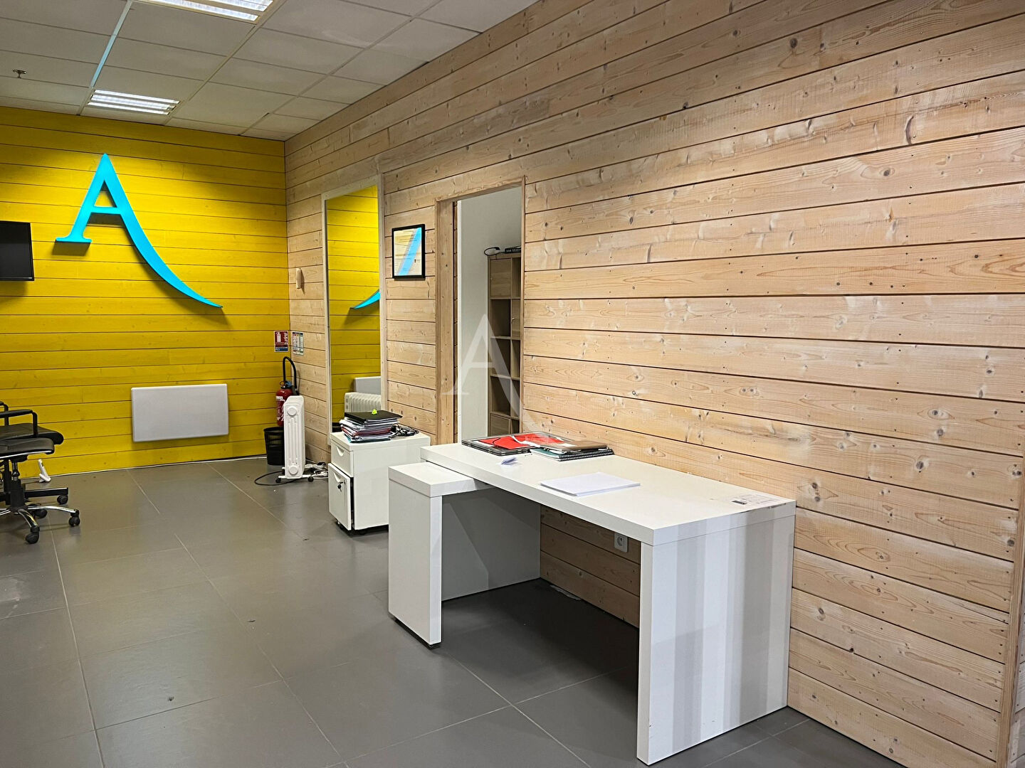 Bureaux GEMOZAC (17260) 2 pièces 35.00 m²