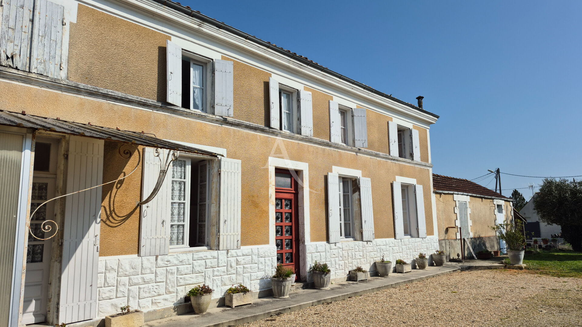 Maison AUJAC (17770) 8 pi&egrave;ces 142.00 m&sup2;