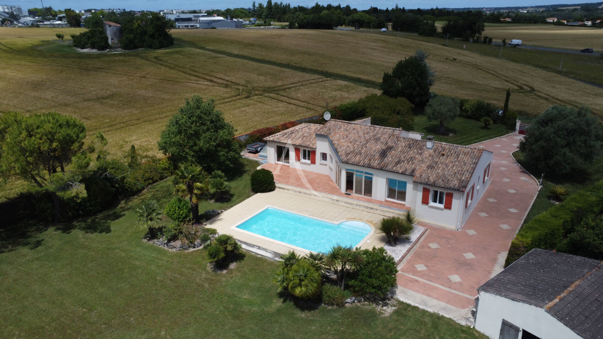 Maison SAINTES (17100) 5 pi&egrave;ces 154.35 m&sup2;