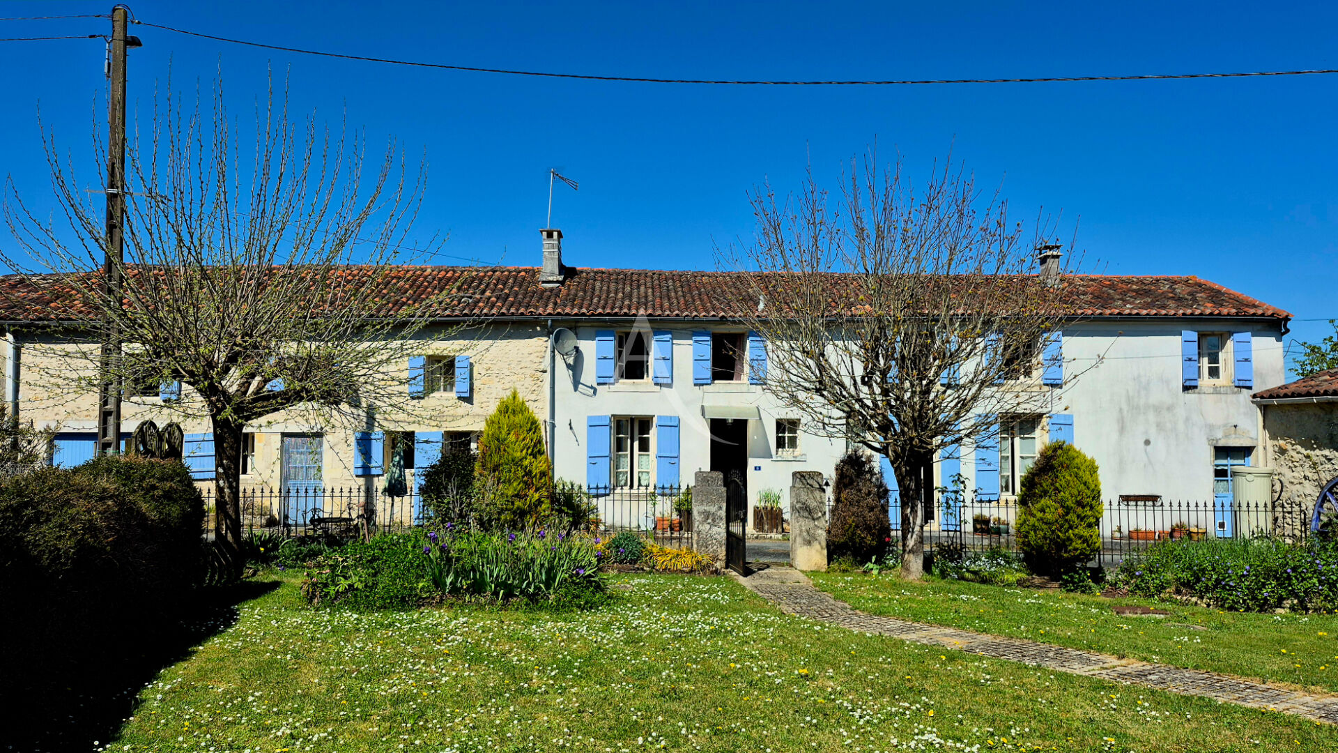 Maison BURIE (17770) 10 pièces 290.50 m²
