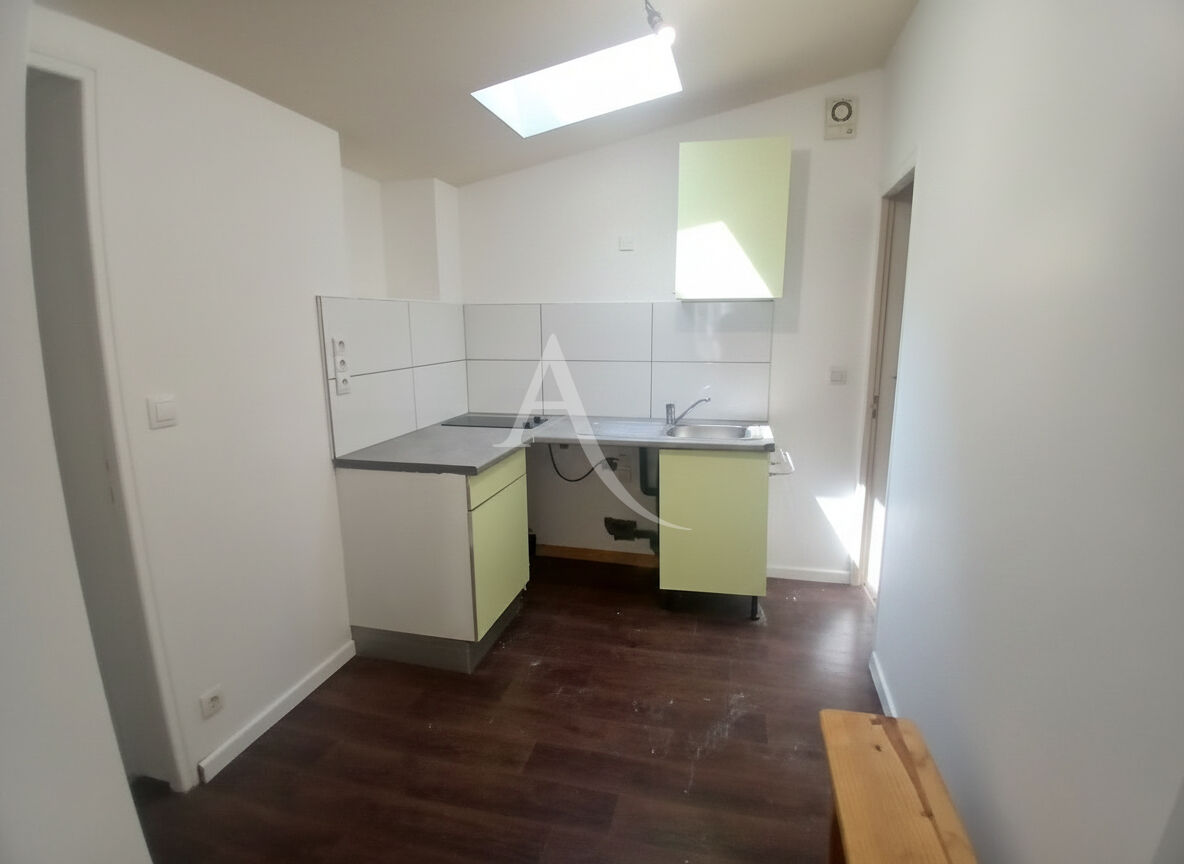 Appartement SAINTES (17100) 2 pi&egrave;ces 37.88 m&sup2;
