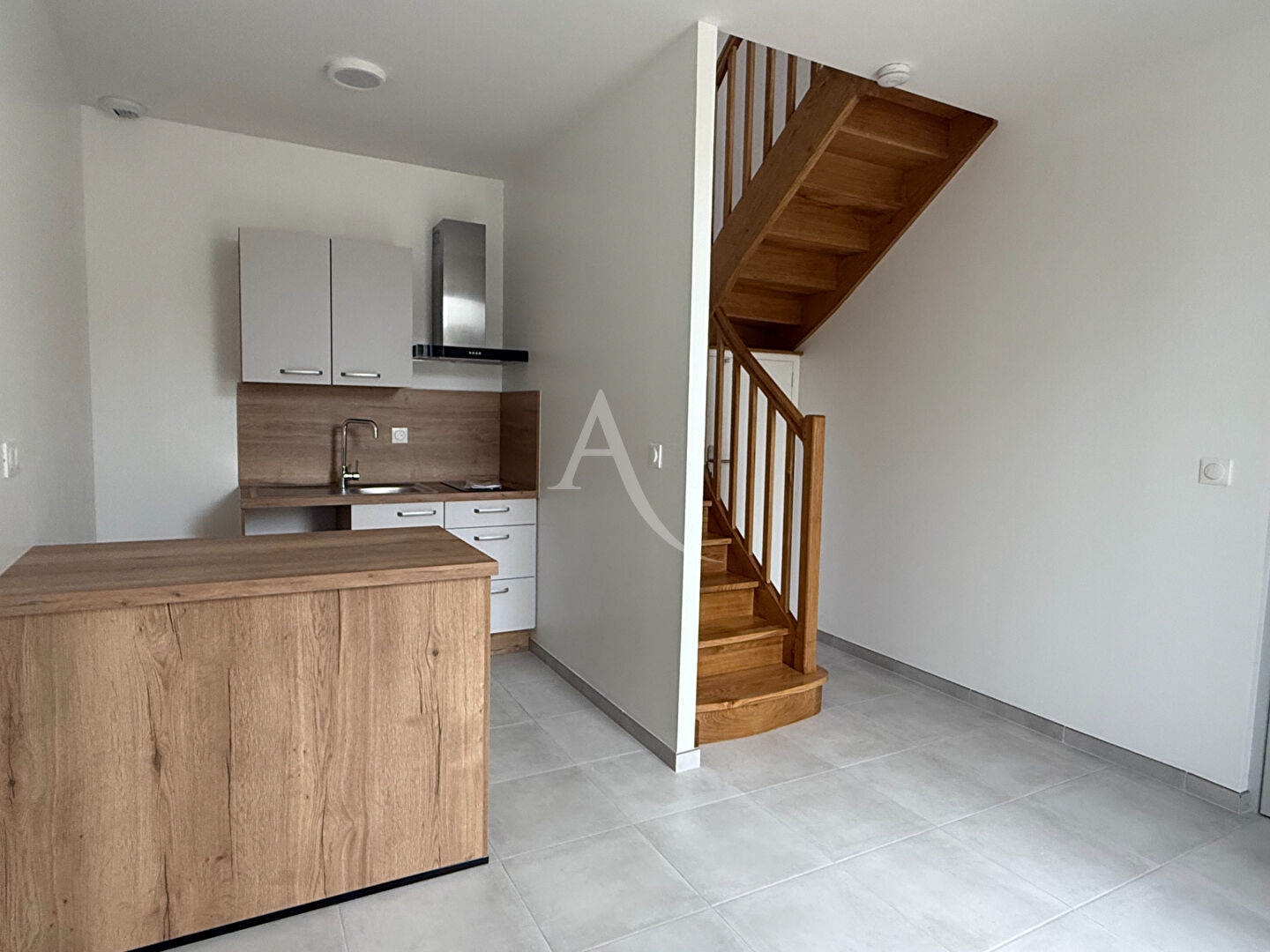 Appartement SAINTES (17100) 2 pi&egrave;ces 28.05 m&sup2;