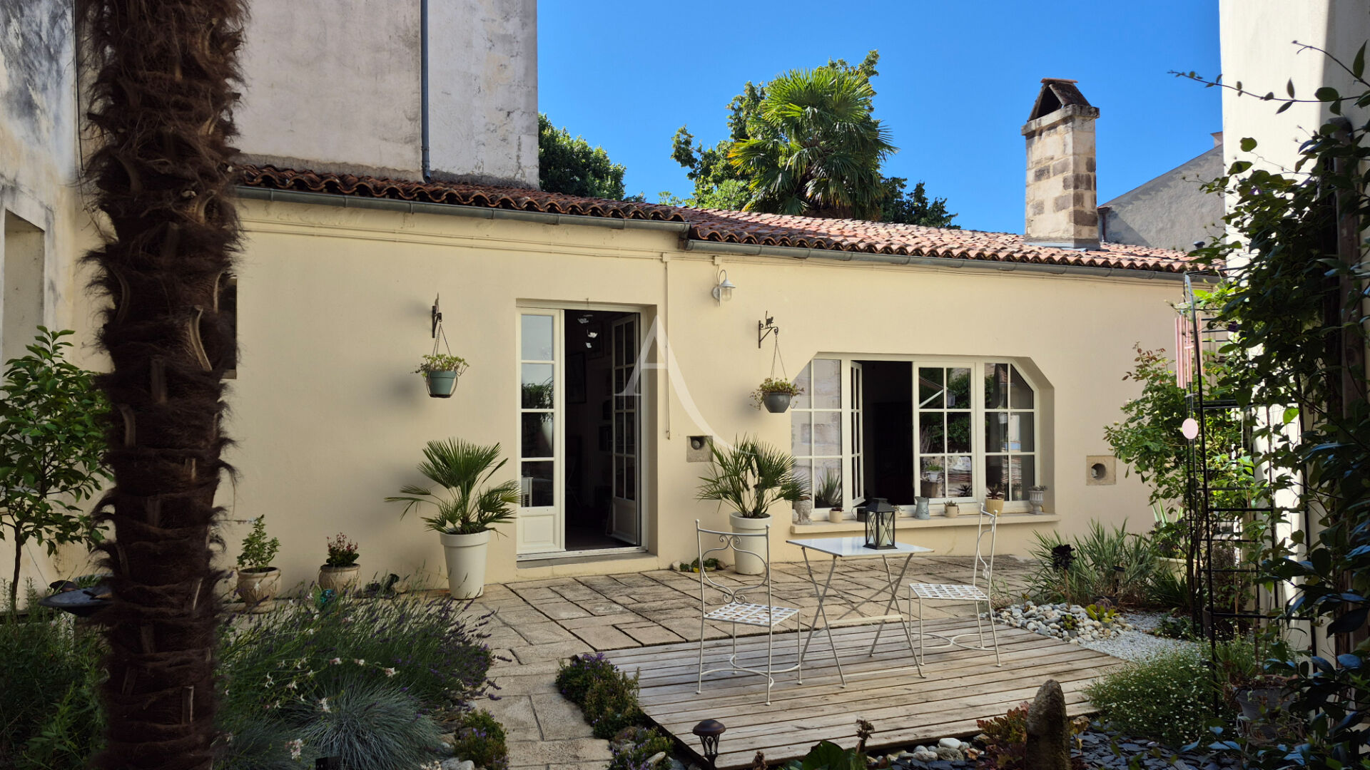 Maison SAINT JEAN D ANGELY (17400) 8 pièces 177.00 m²