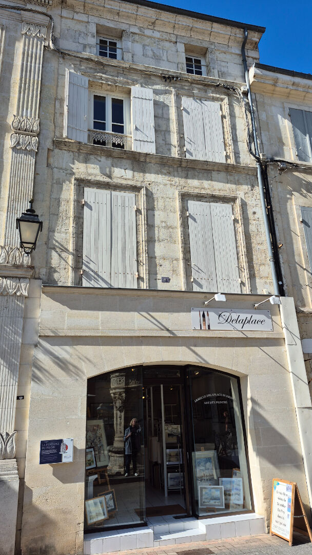 Maison SAINT JEAN D ANGELY (17400) 8 pièces 177.00 m²