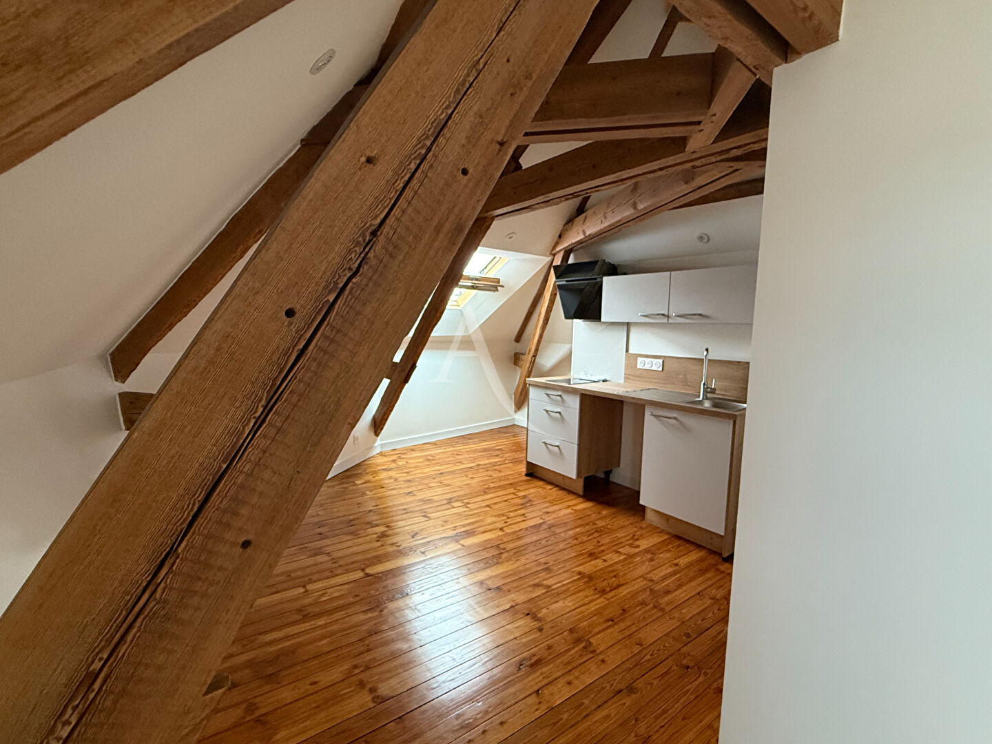 Appartement SAINTES (17100) 1 pièce 26.75 m²