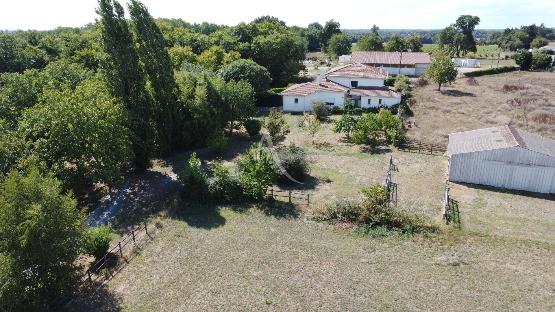 Maison CRAVANS (17260) 12 pièces 312.00 m²