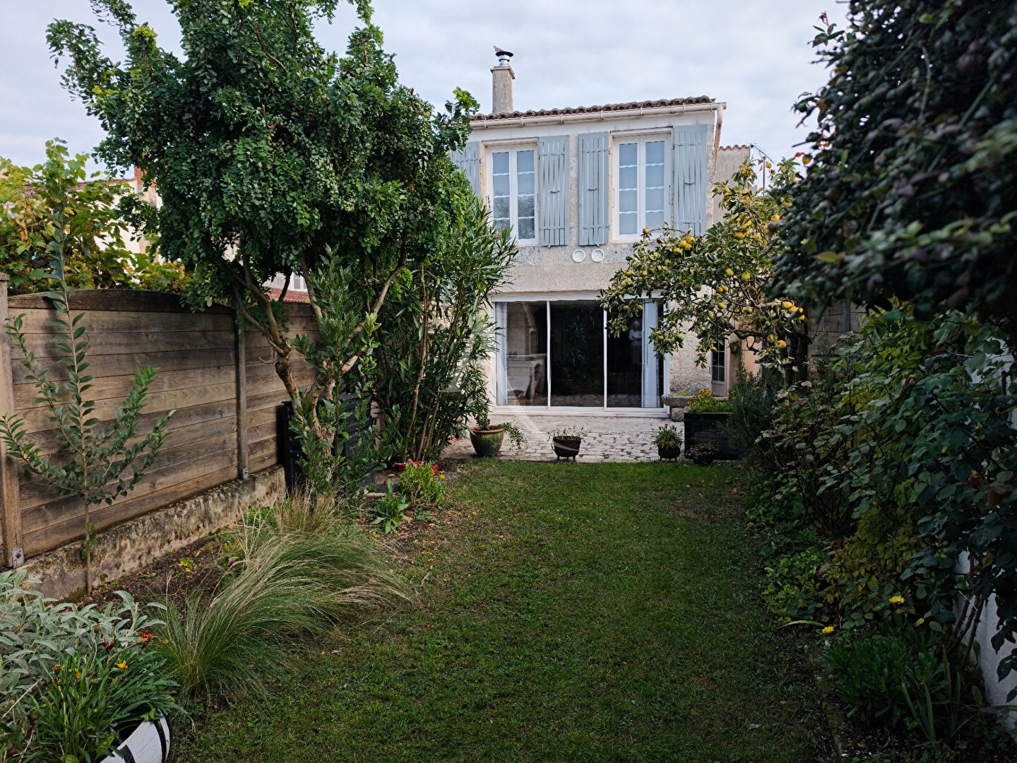 Maison de ville SAINTES (17100) 6 pièces 188.45 m²
