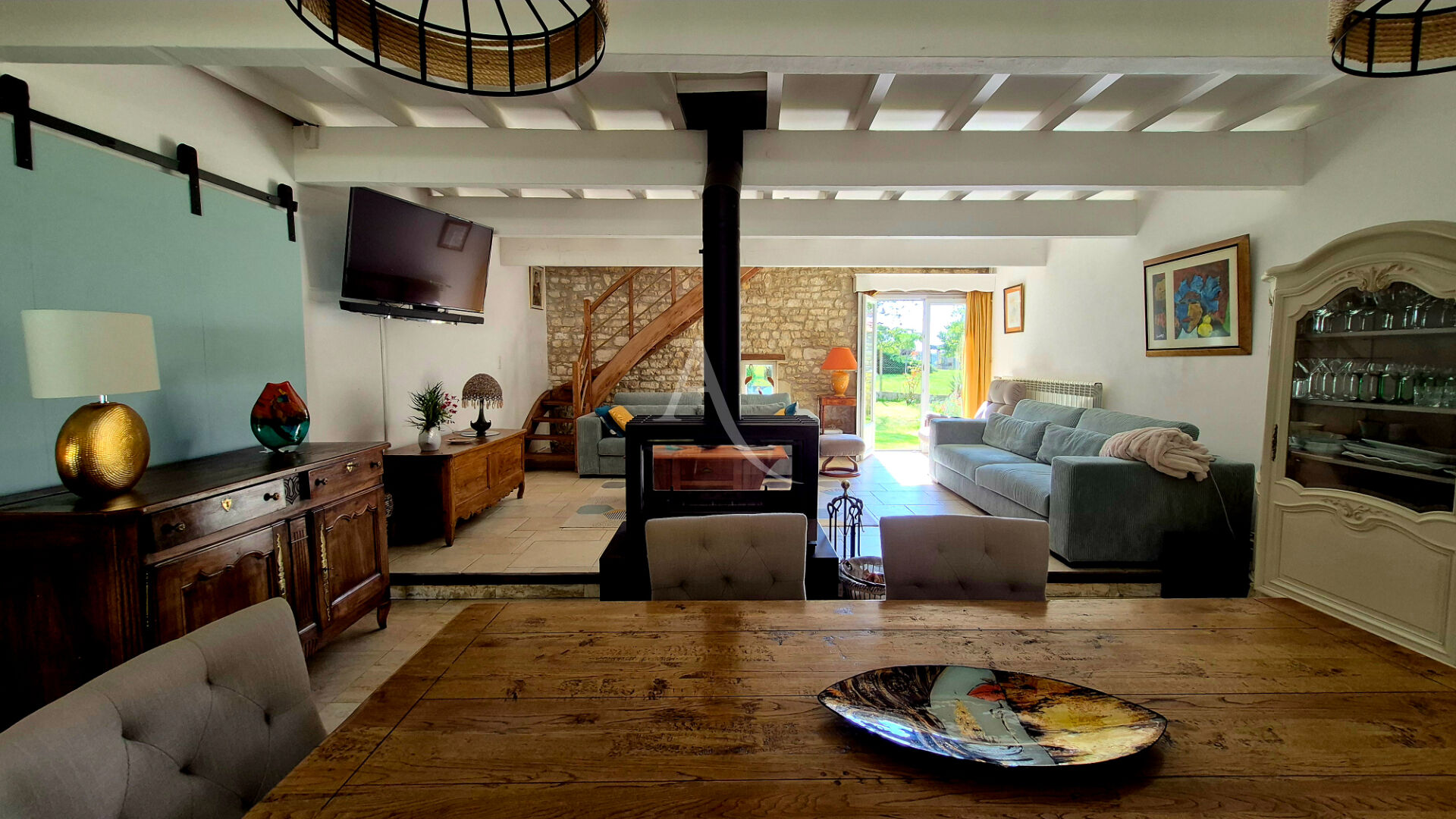 Maison SAINTES (17100) 6 pièces 210.00 m²