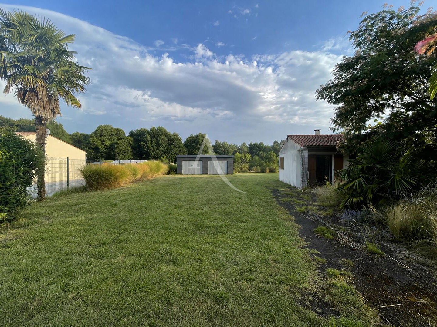 Terrain RETAUD (17460) 2330.00 m&sup2;