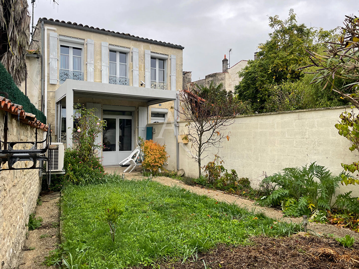 Maison SAINTES (17100) 3 pièces 60.00 m²