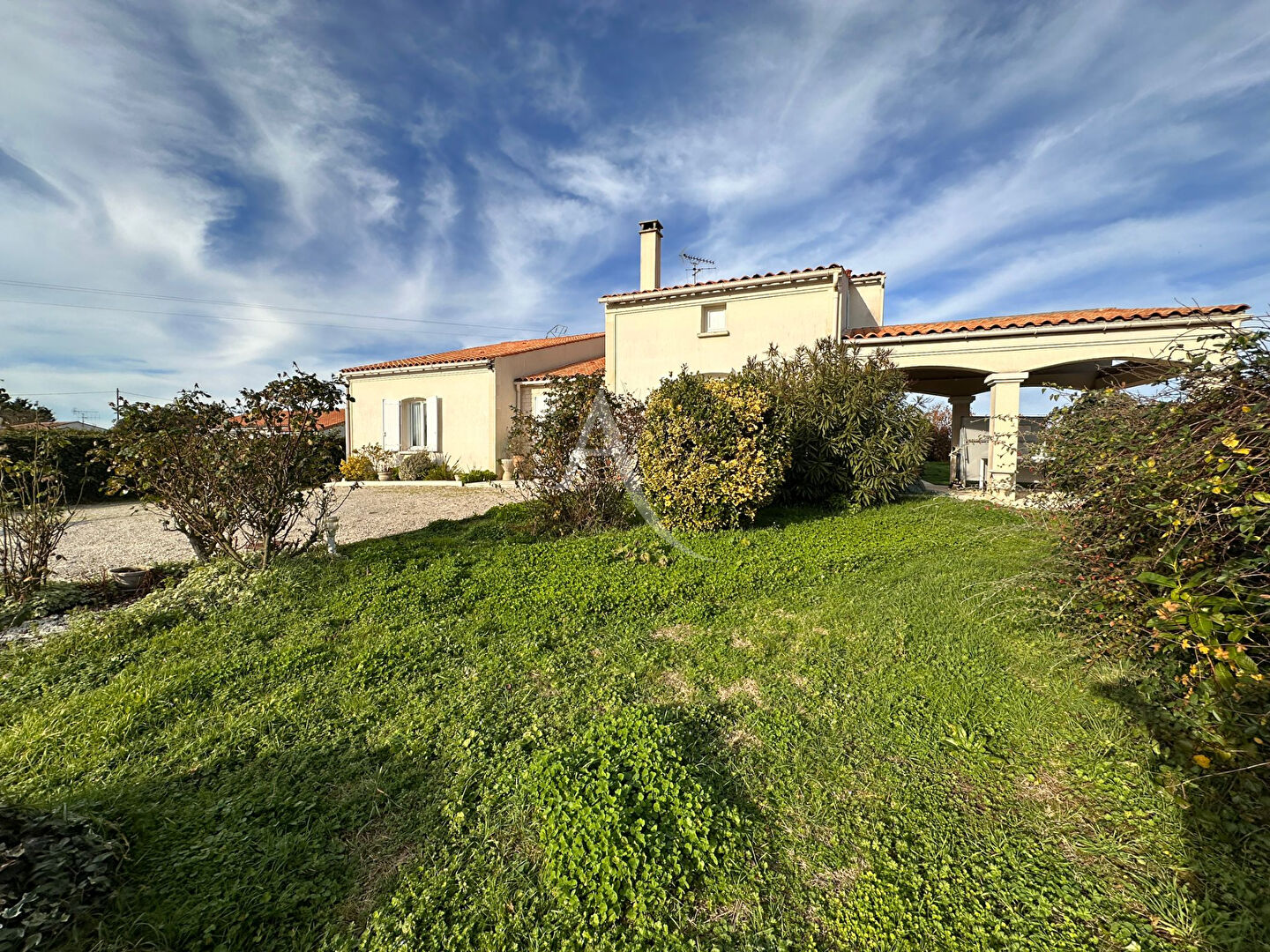 Maison SAINTES (17100) 8 pi&egrave;ces 246.81 m&sup2;