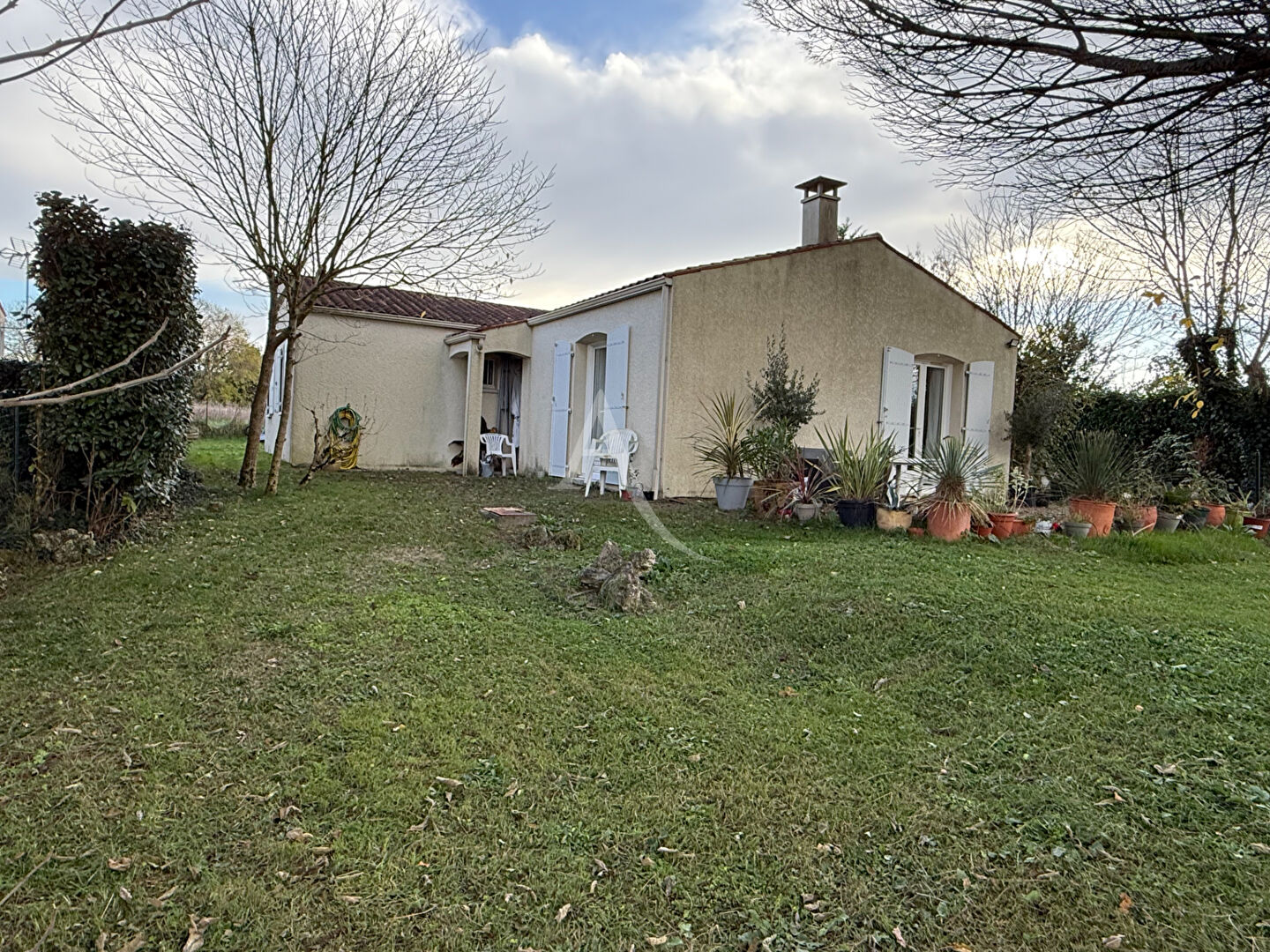Maison bussac sur charente (17100) 4 pièces 86.00 m²