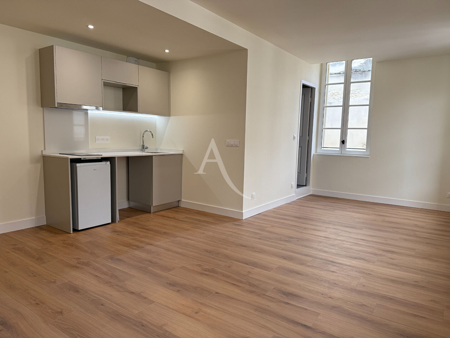 Appartement SAINTES (17100) 1 pi&egrave;ce 35.96 m&sup2;
