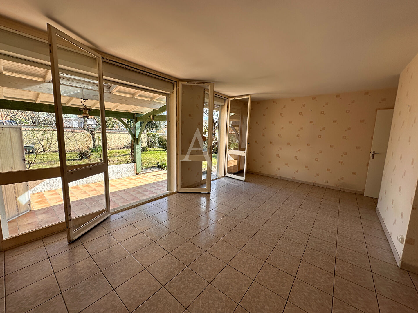 Maison SAINTES (17100) 4 pi&egrave;ces 100.00 m&sup2;