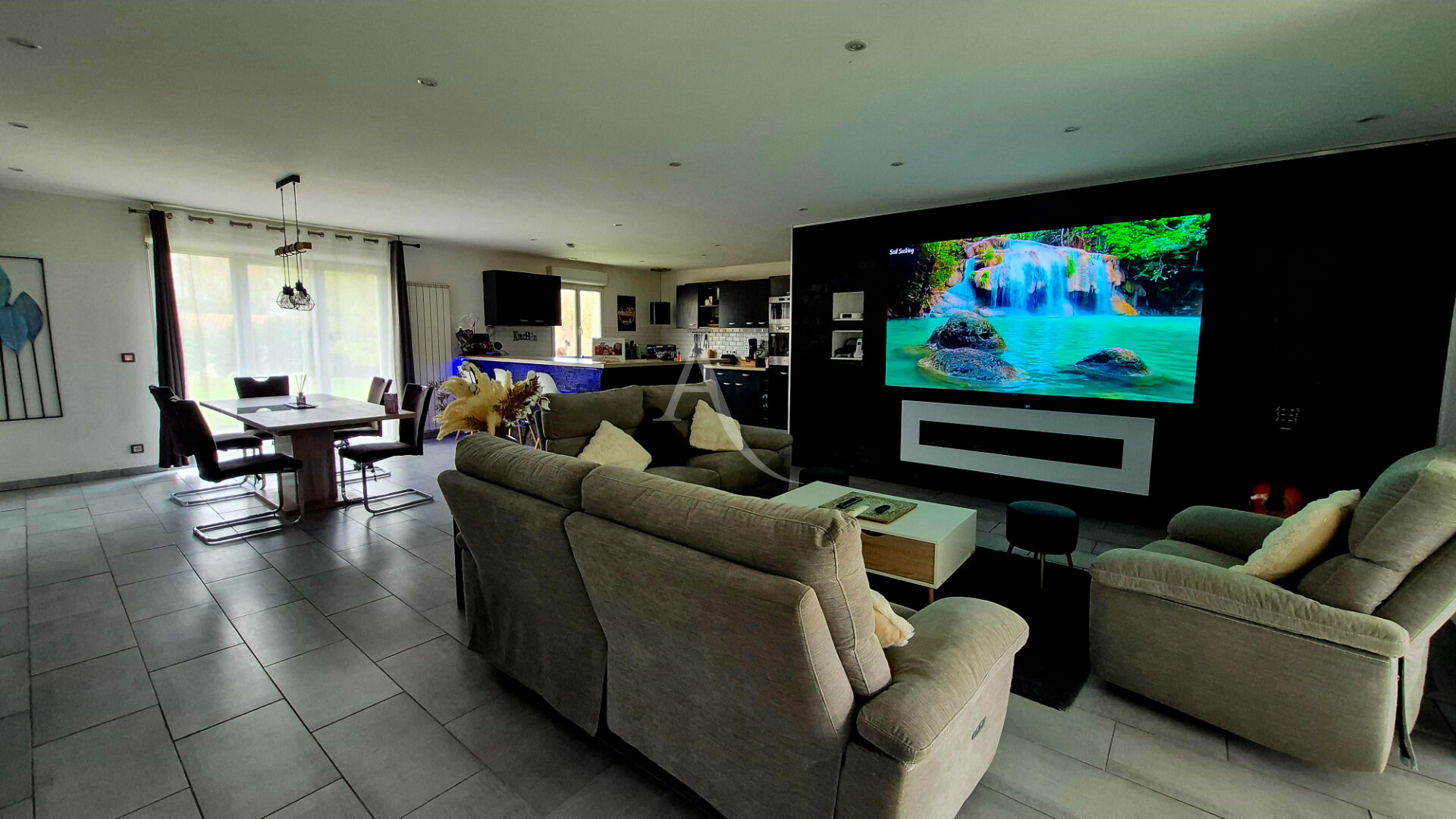 Maison VARAIZE (17400) 6 pi&egrave;ces 173.00 m&sup2;