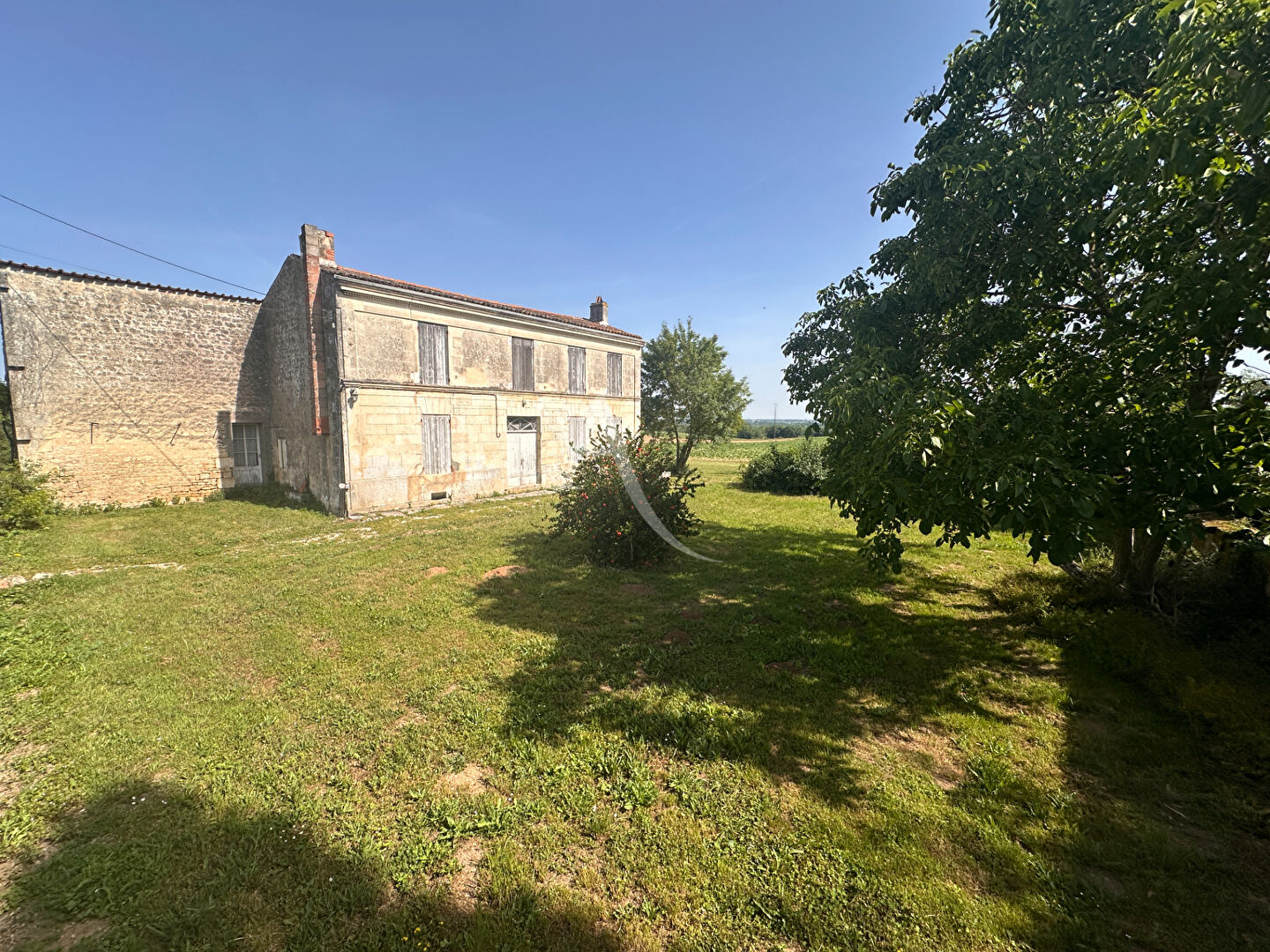 Maison CRAZANNES (17350) 6 pi&egrave;ces 210.00 m&sup2;