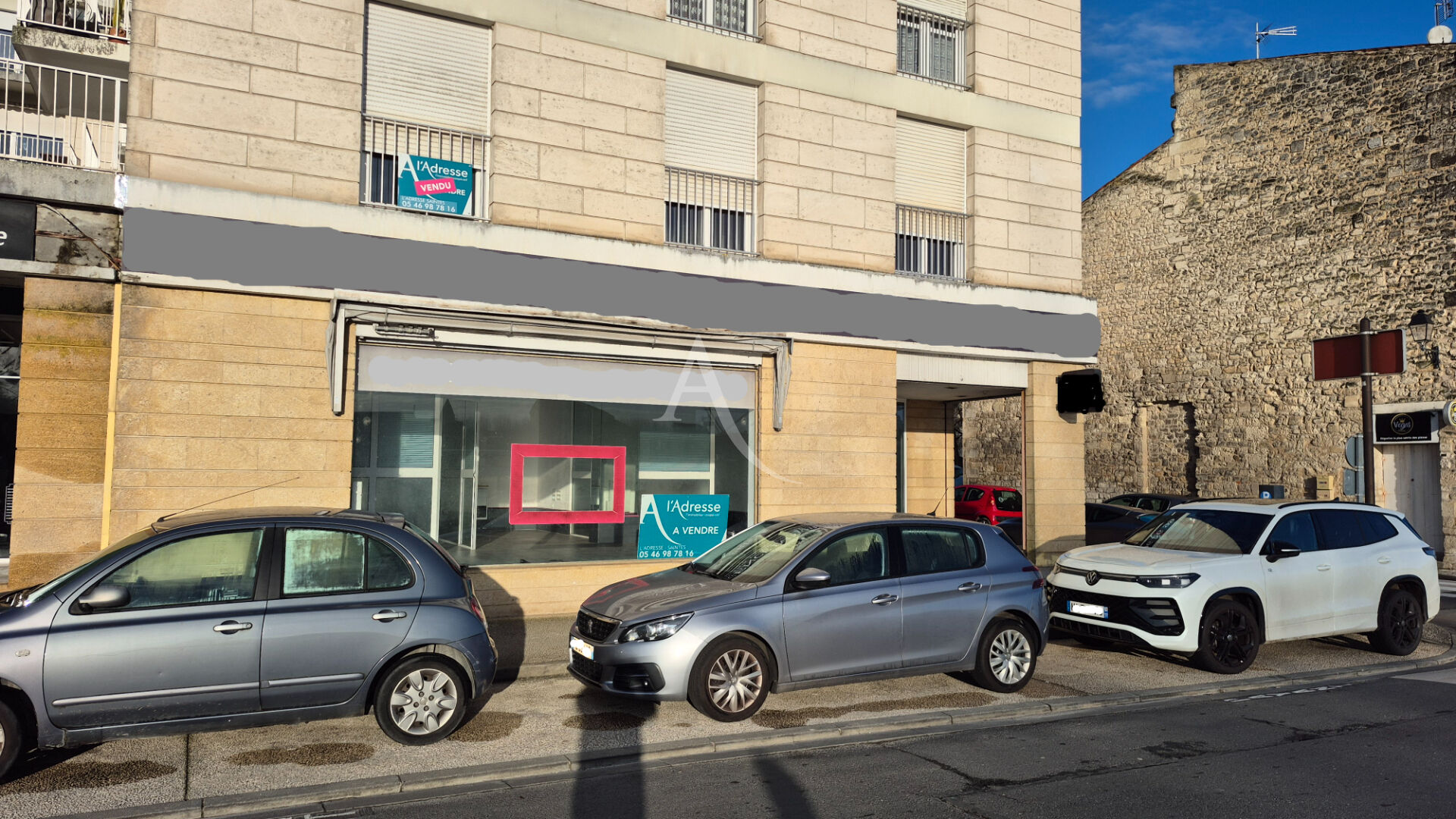 Local commercial SAINTES (17100) 4 pi&egrave;ces 88.60 m&sup2;