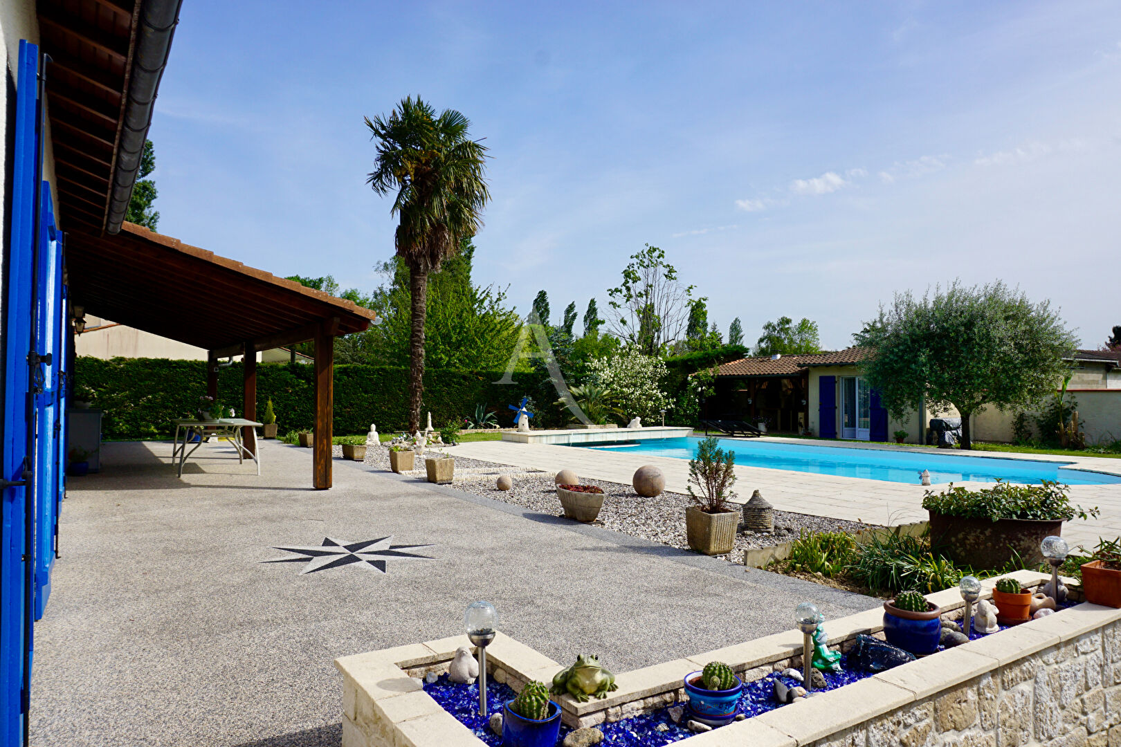 Maison FONTCOUVERTE (17100) 5 pi&egrave;ces 180.00 m&sup2;