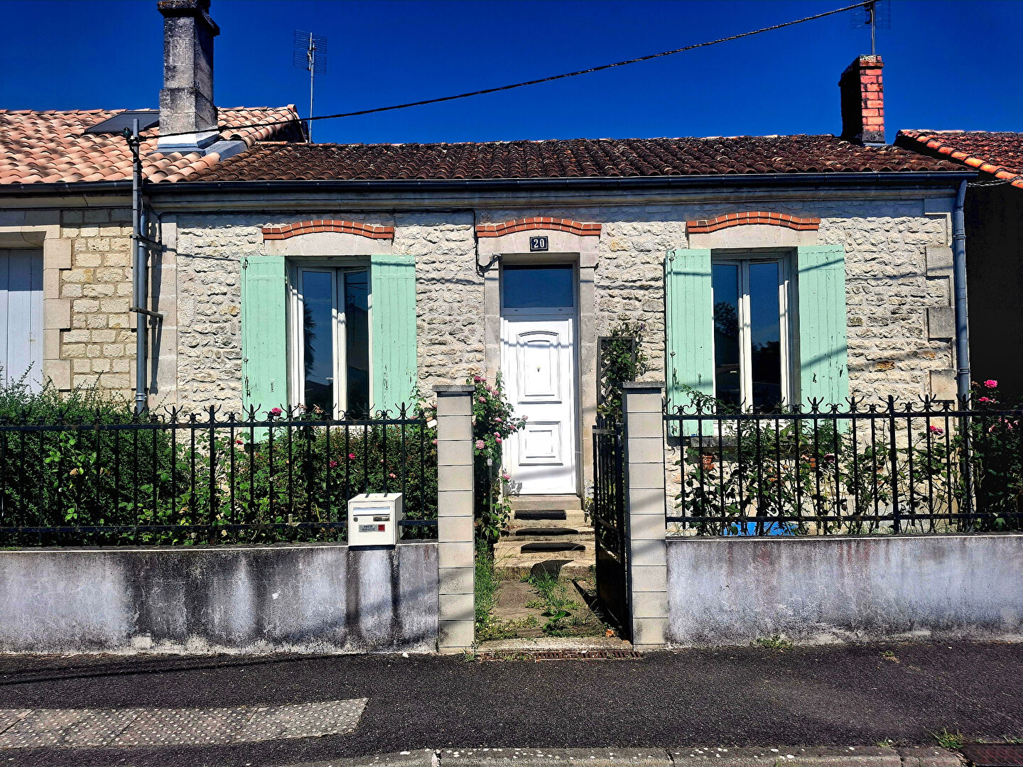 Maison SAINTES (17100) 3 pi&egrave;ces 50.00 m&sup2;