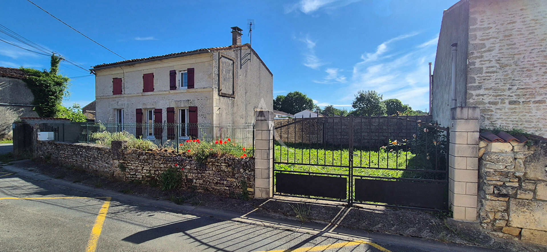 Maison ASNIERES LA GIRAUD (17400) 4 pi&egrave;ces 106.00 m&sup2;