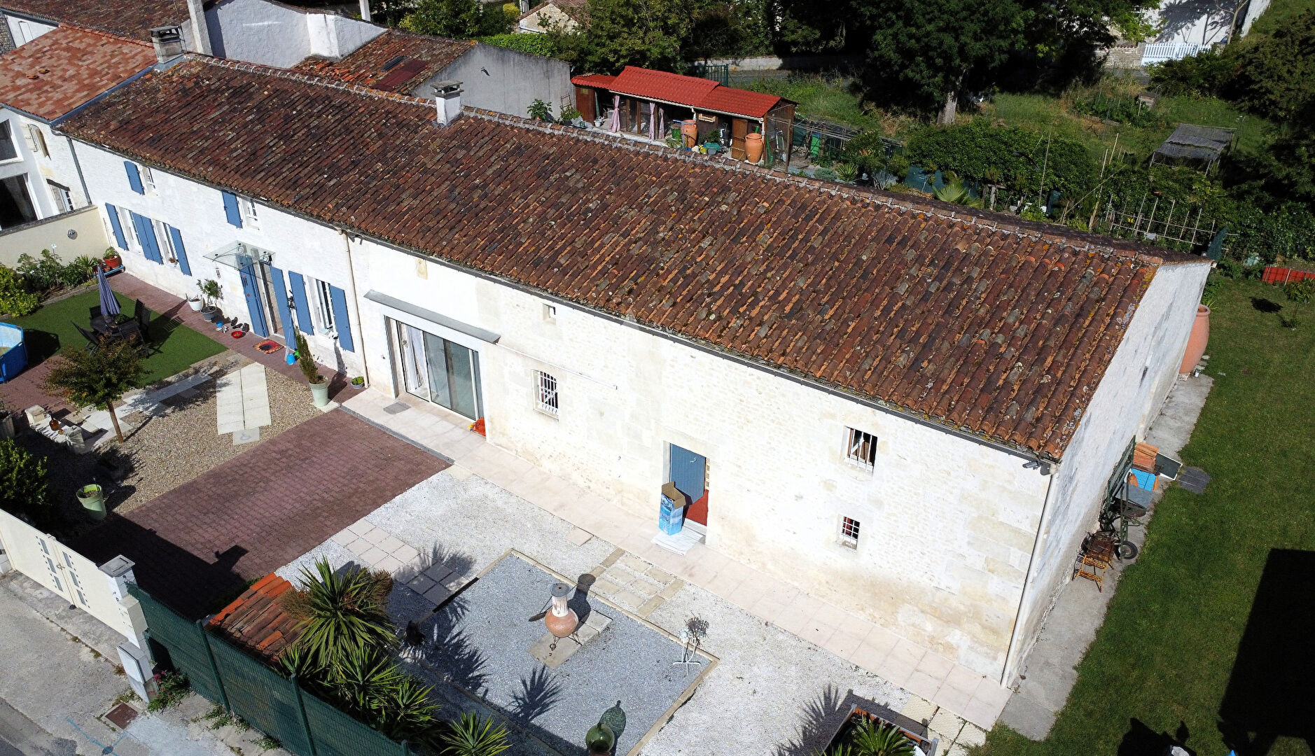 Maison PREGUILLAC (17460) 9 pi&egrave;ces 242.00 m&sup2;