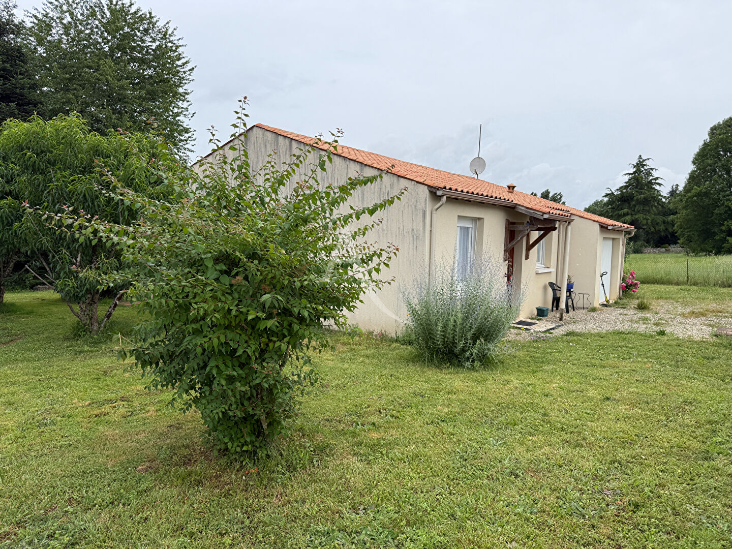 Maison BUSSAC SUR CHARENTE (17100) 3 pi&egrave;ces 65.00 m&sup2;