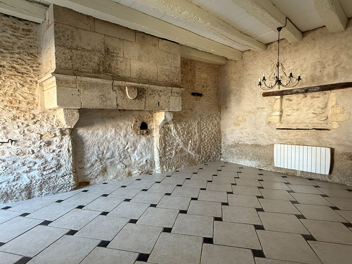 Maison LA CHAPELLE DES POTS (17100) 4 pi&egrave;ces 109.00 m&sup2;
