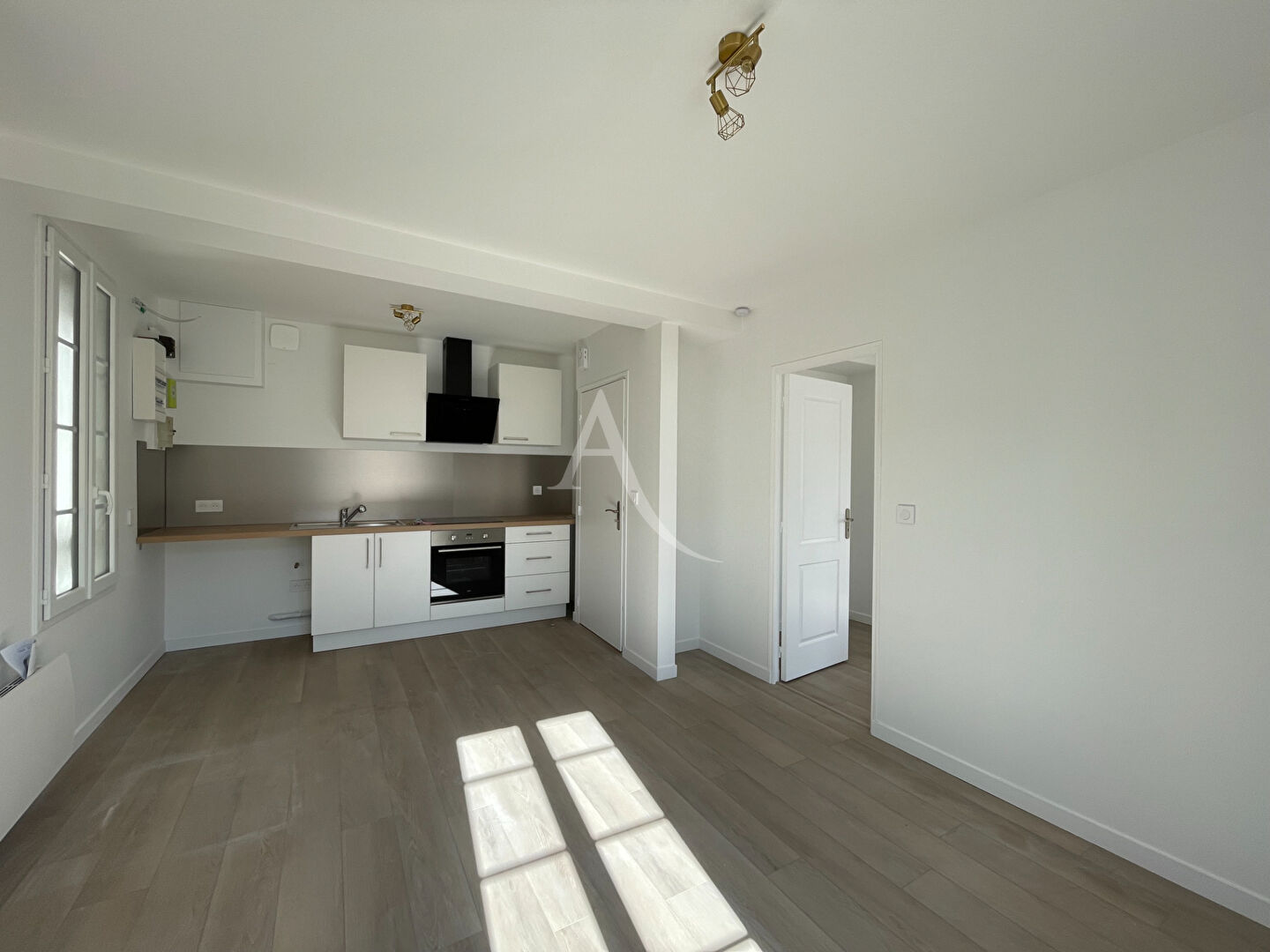 Appartement SAINTES (17100) 2 pi&egrave;ces 32.60 m&sup2;