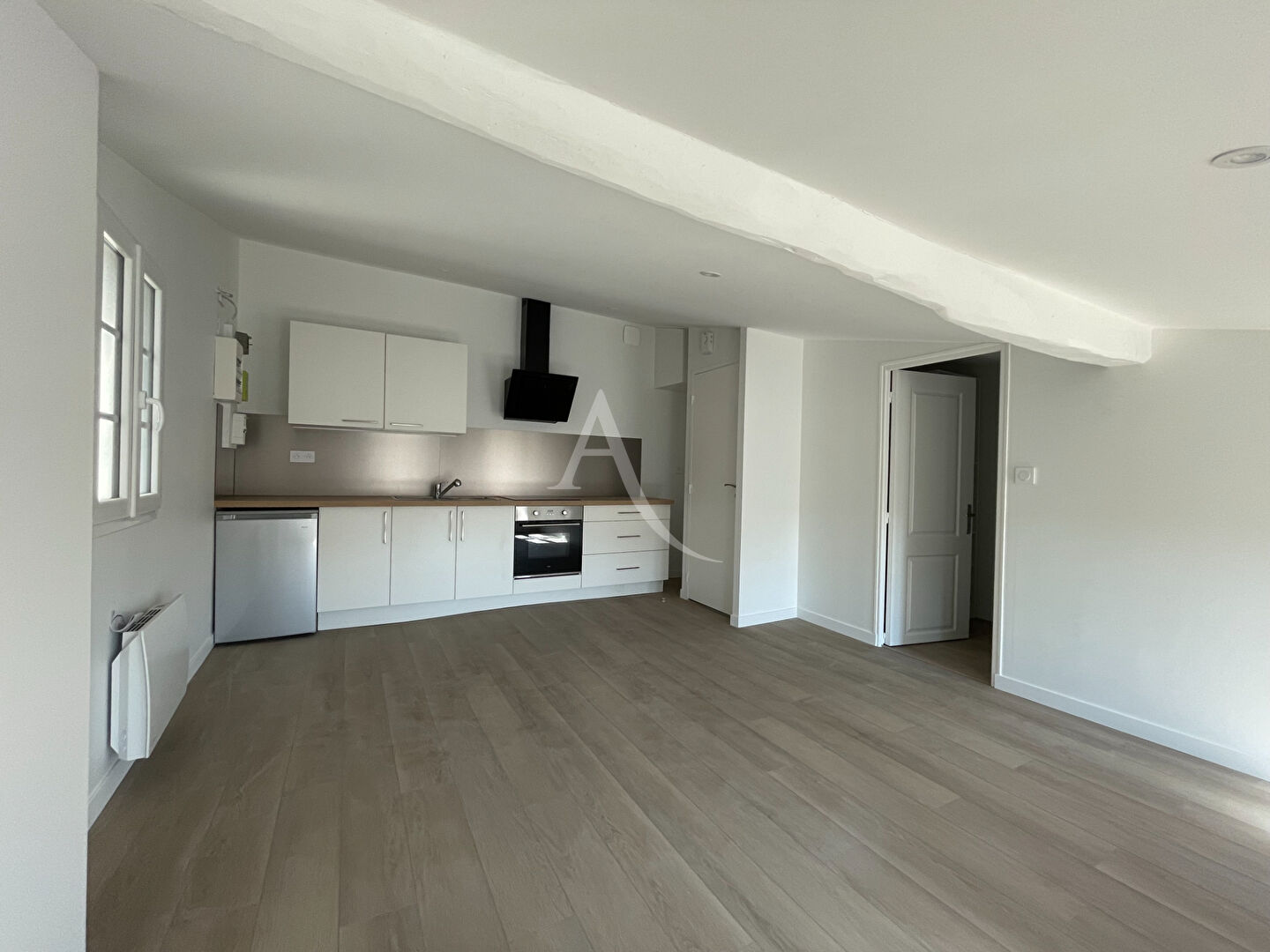 Appartement SAINTES (17100) 2 pi&egrave;ces 24.60 m&sup2;