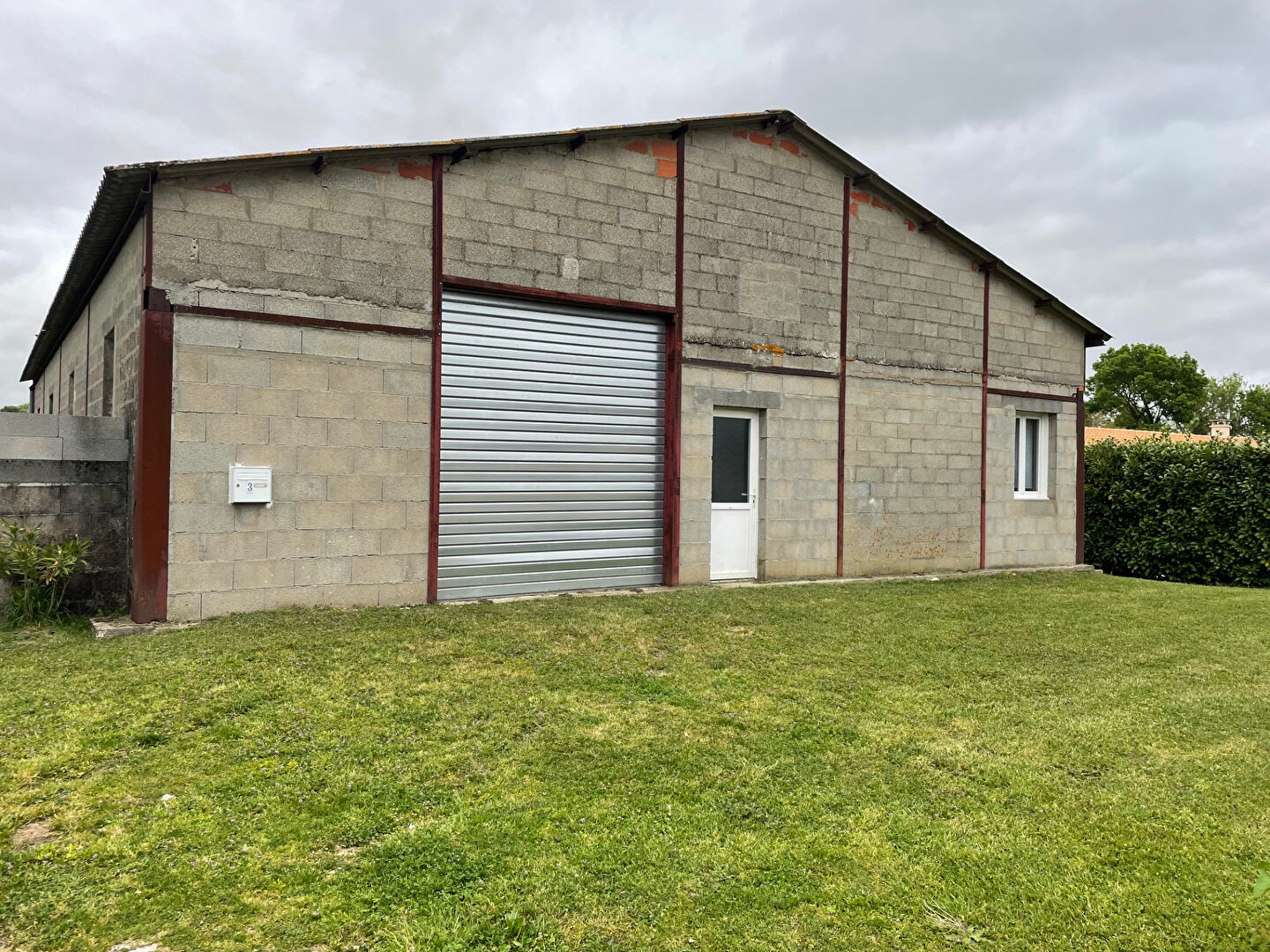 Entrep&ocirc;t / Local industriel SAINT AGNANT (17620) 130.00 m&sup2;