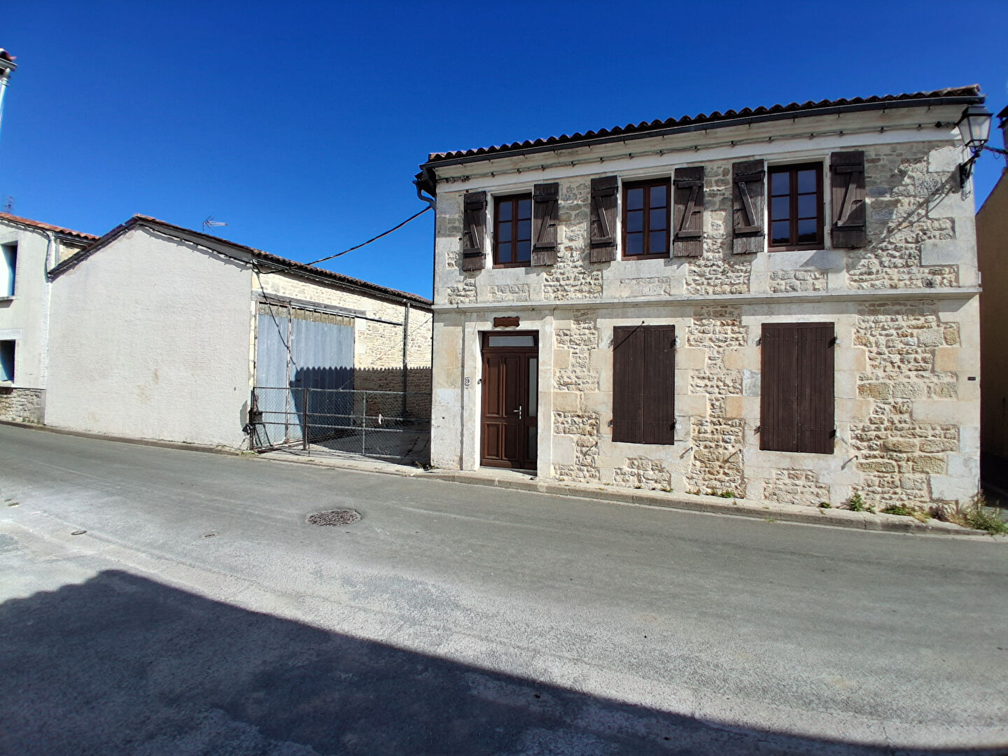 Maison SAINT JEAN D ANGLE (17620) 12 pi&egrave;ces 238.00 m&sup2;