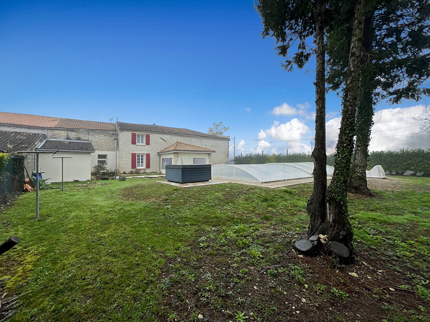 Maison ROMAZIERES (17510) 7 pièces 203.00 m²